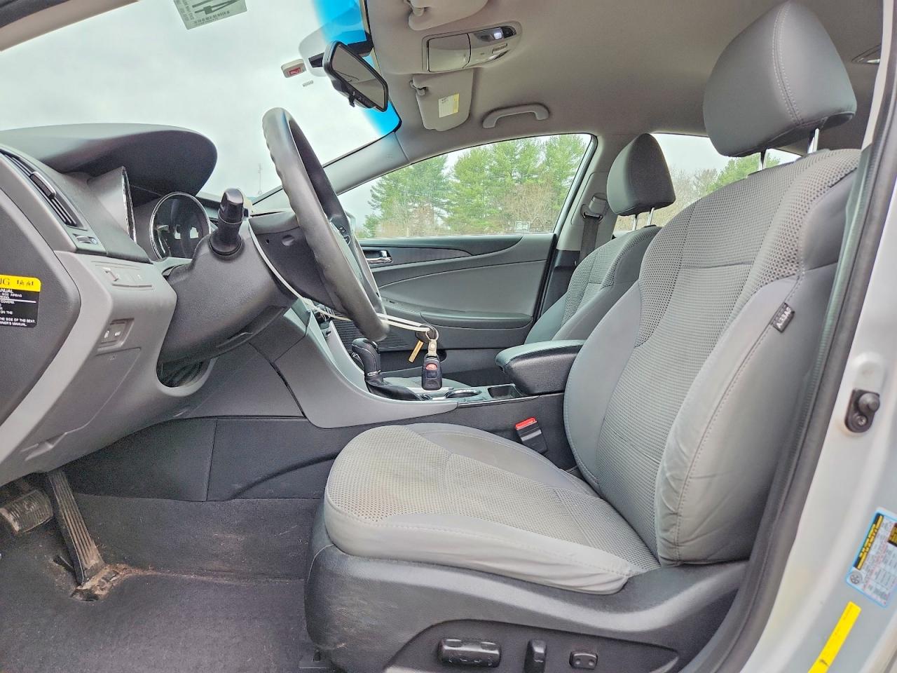 2014 Hyundai Sonata Gls Серебряный vin: 5NPEB4AC5EH935038