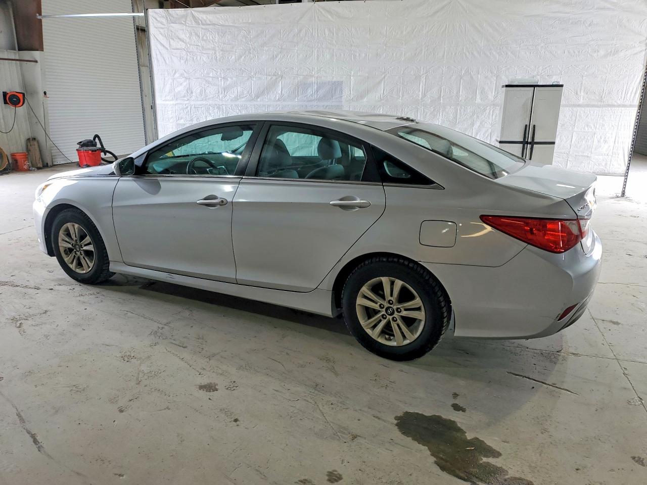 2014 Hyundai Sonata Gls Серебряный vin: 5NPEB4AC5EH935038