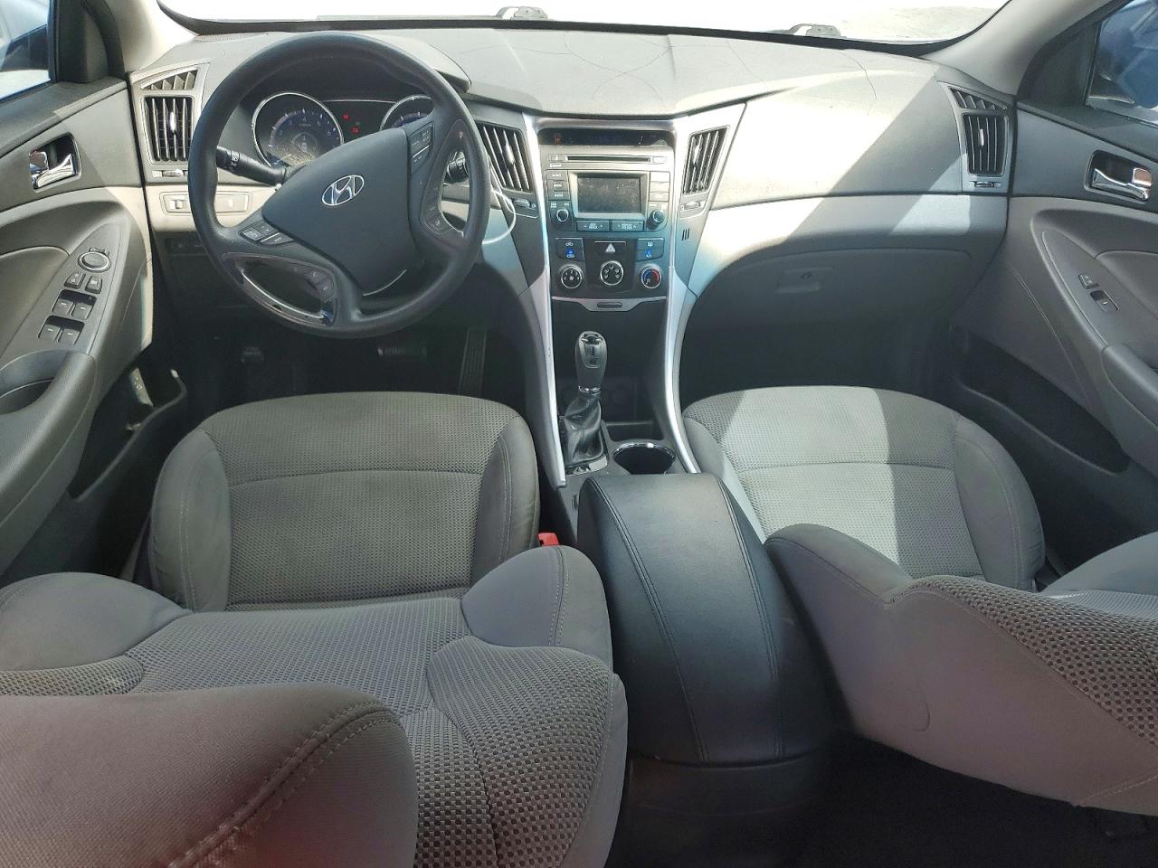 2014 Hyundai Sonata Gls Серебряный vin: 5NPEB4AC5EH943205
