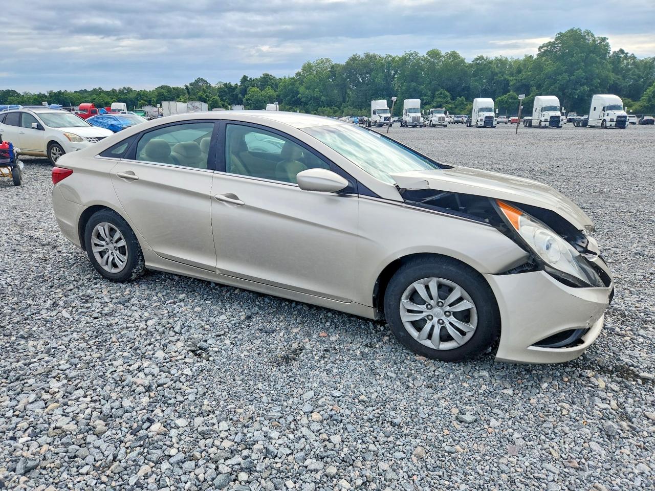 2011 Hyundai Sonata Beige vin: 5NPEB4AC6BH016922
