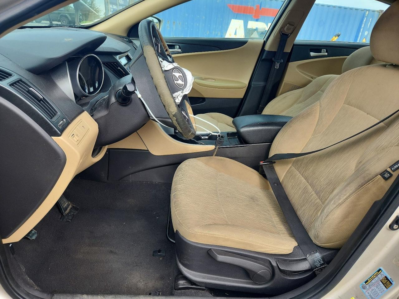 2011 Hyundai Sonata Beige vin: 5NPEB4AC6BH016922