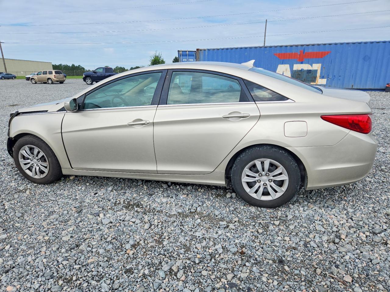 2011 Hyundai Sonata Beige vin: 5NPEB4AC6BH016922