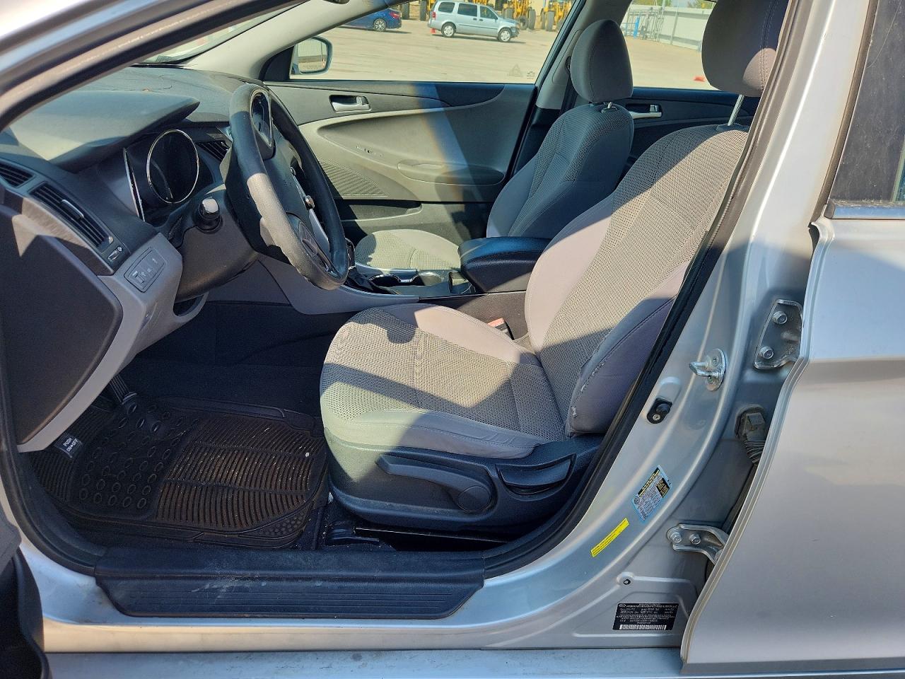 2011 Hyundai Sonata Gls Silver vin: 5NPEB4AC6BH199688
