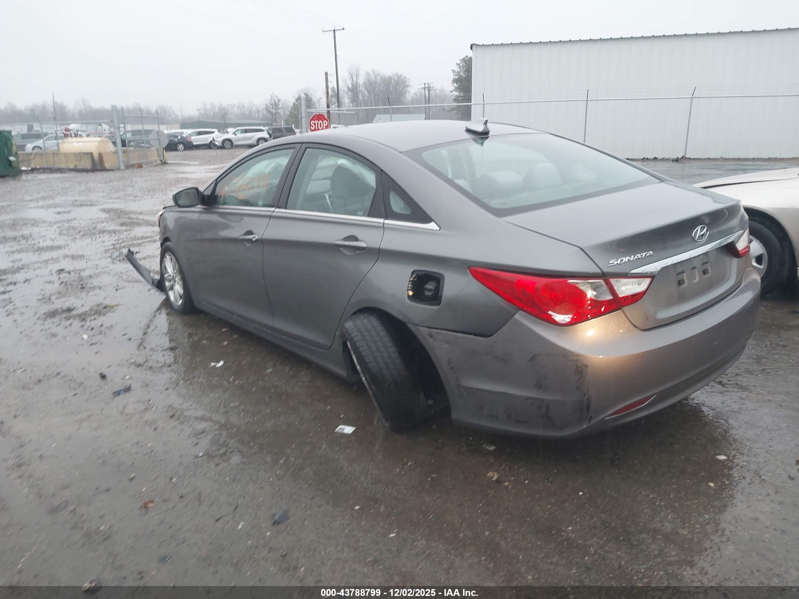 2013 Hyundai Sonata Gls Черный vin: 5NPEB4AC6DH615368
