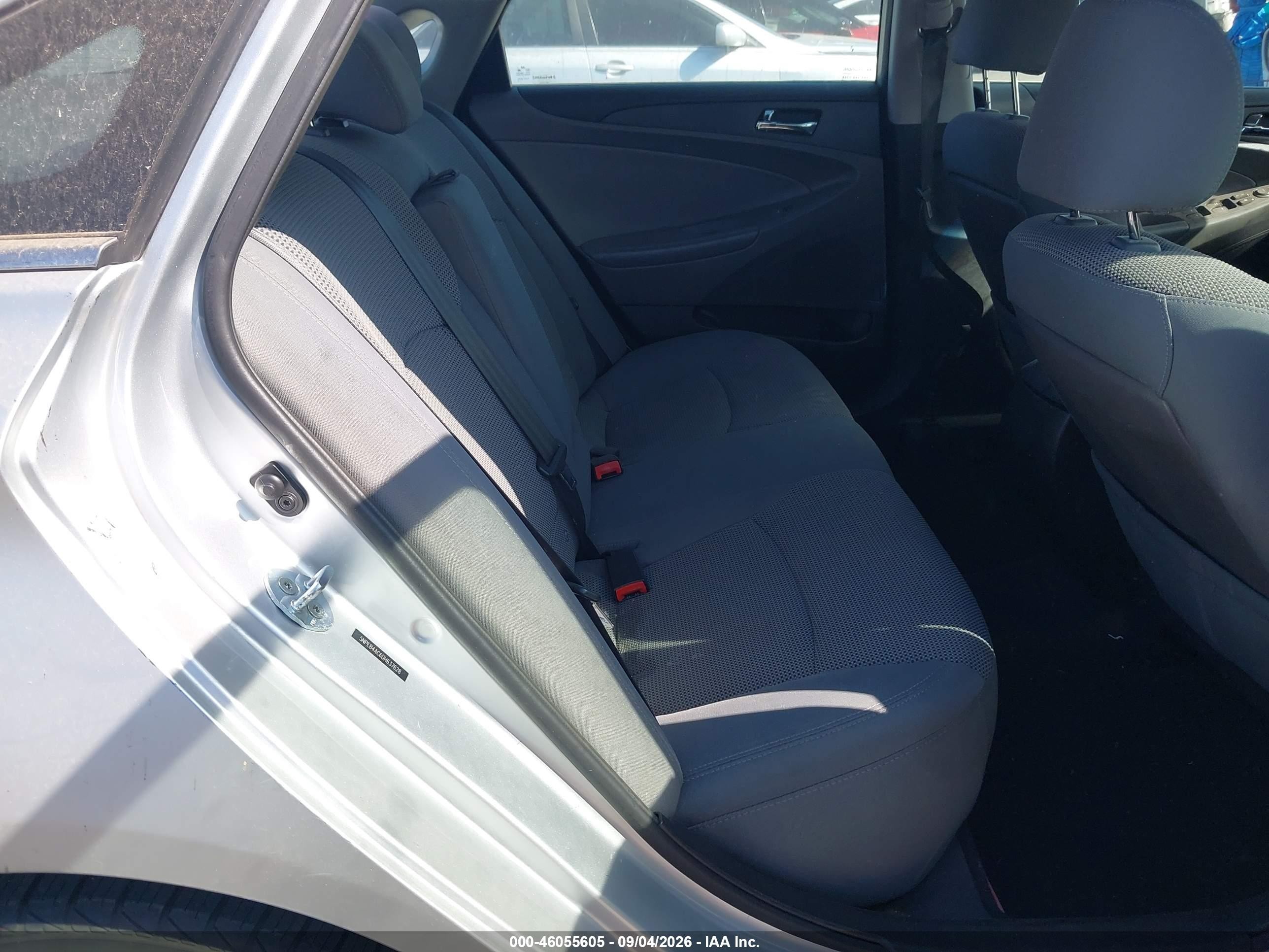 2013 Hyundai Sonata Gls Серый vin: 5NPEB4AC6DH637628