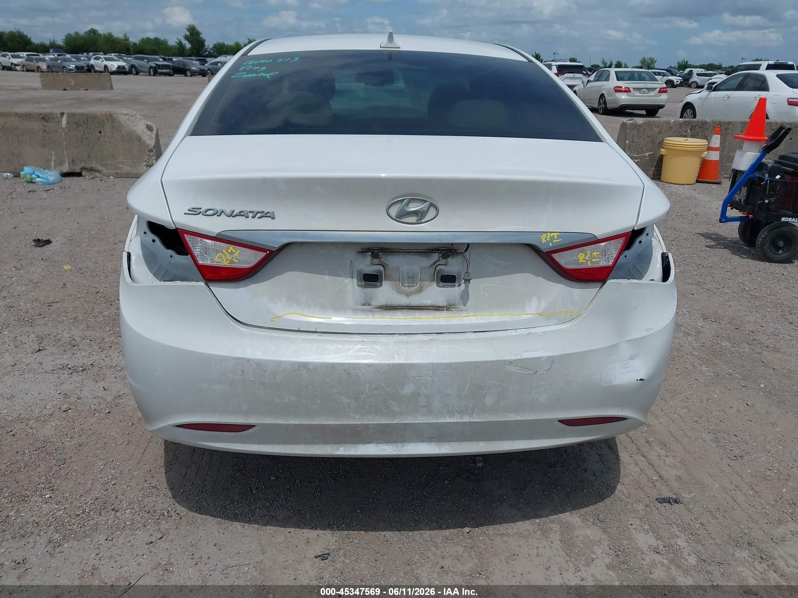2013 Hyundai Sonata Gls White vin: 5NPEB4AC6DH670371
