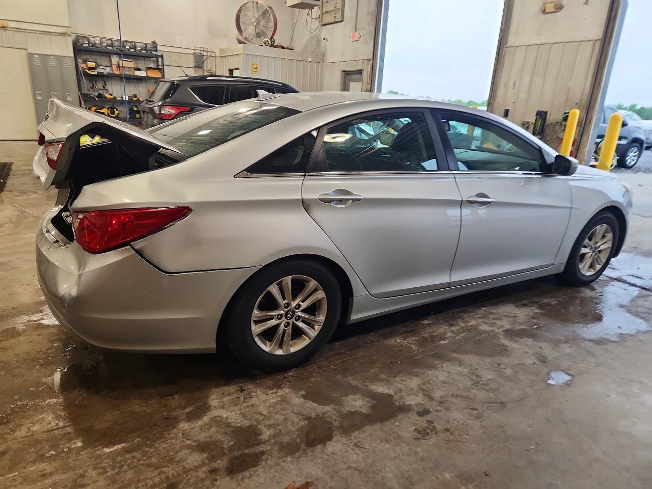 2013 Hyundai Sonata Серебряный vin: 5NPEB4AC6DH760670