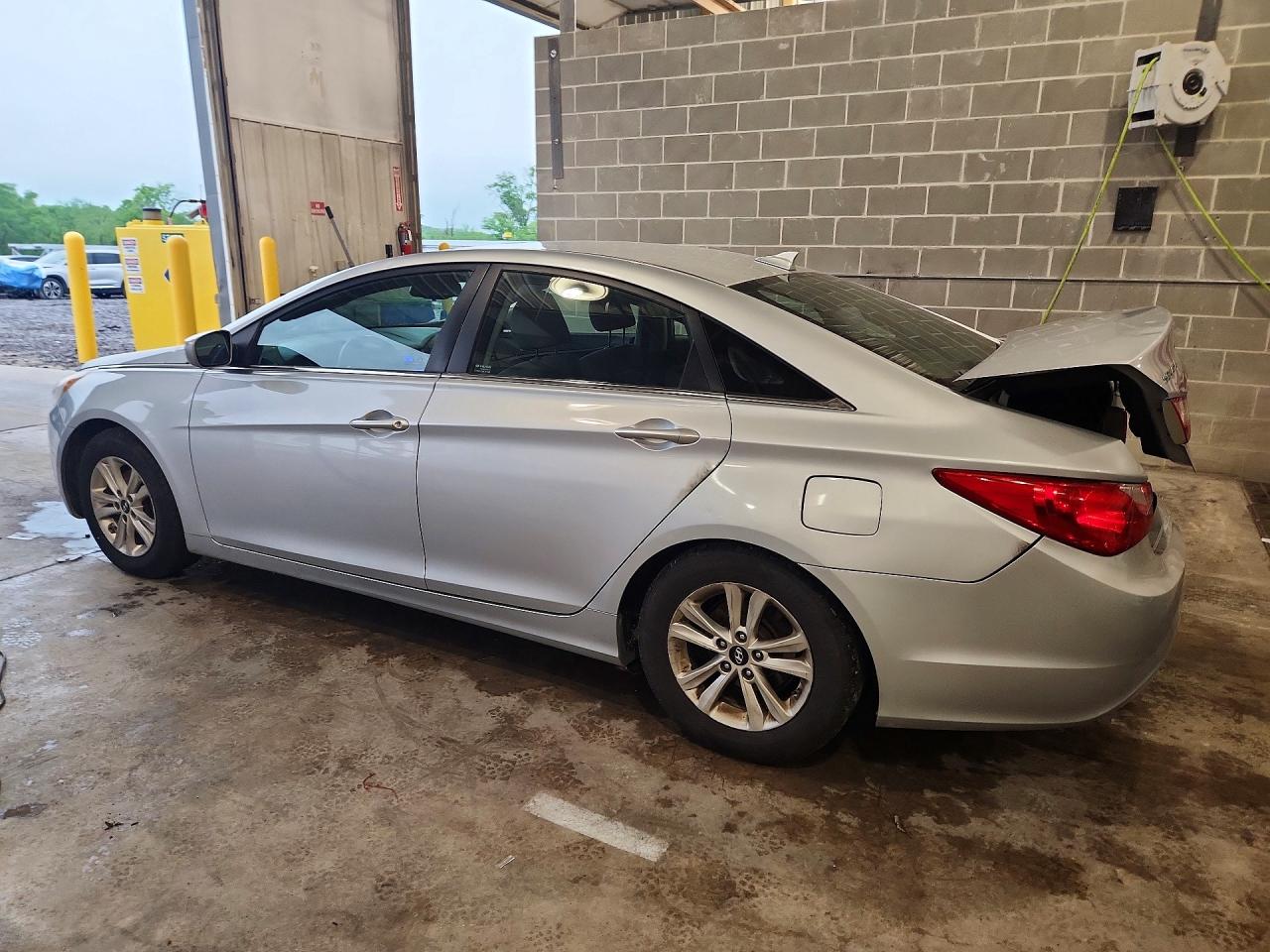 2013 Hyundai Sonata Серебряный vin: 5NPEB4AC6DH760670