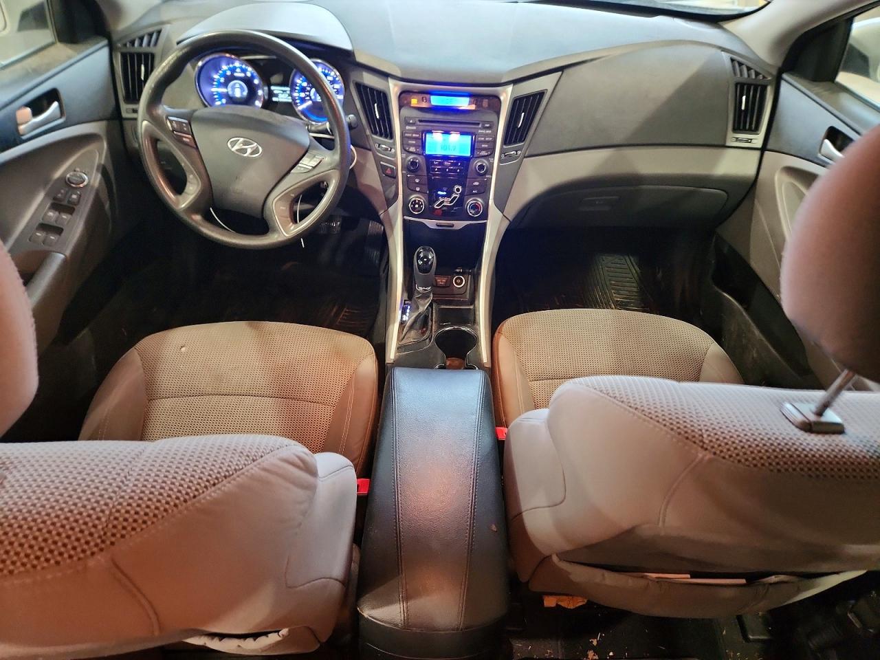 2013 Hyundai Sonata Серебряный vin: 5NPEB4AC6DH760670
