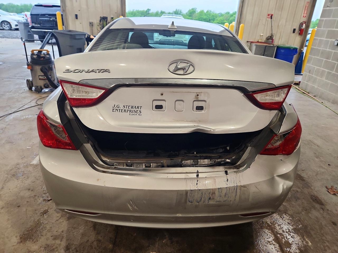 2013 Hyundai Sonata Серебряный vin: 5NPEB4AC6DH760670