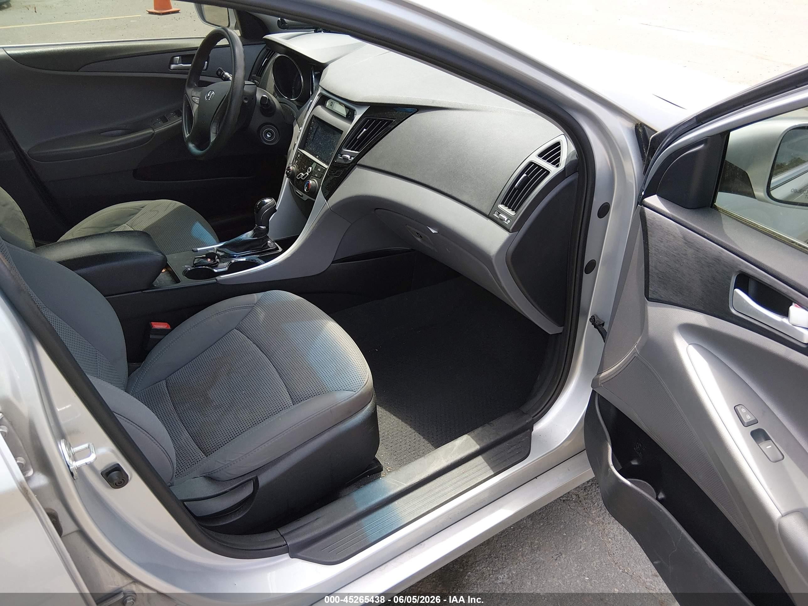 2013 Hyundai Sonata Gls Silver vin: 5NPEB4AC6DH768252