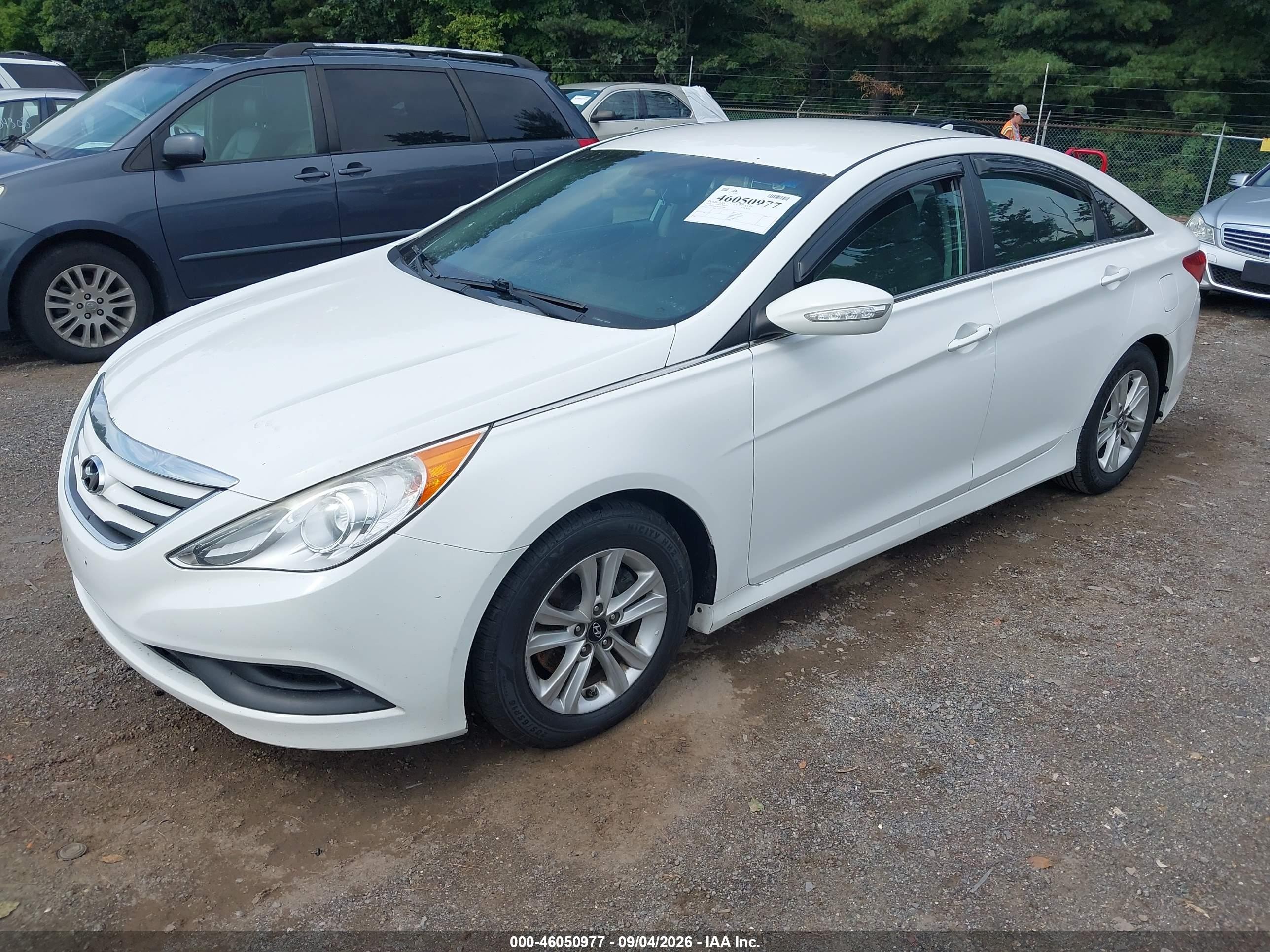 2014 Hyundai Sonata Gls White vin: 5NPEB4AC6EH857448