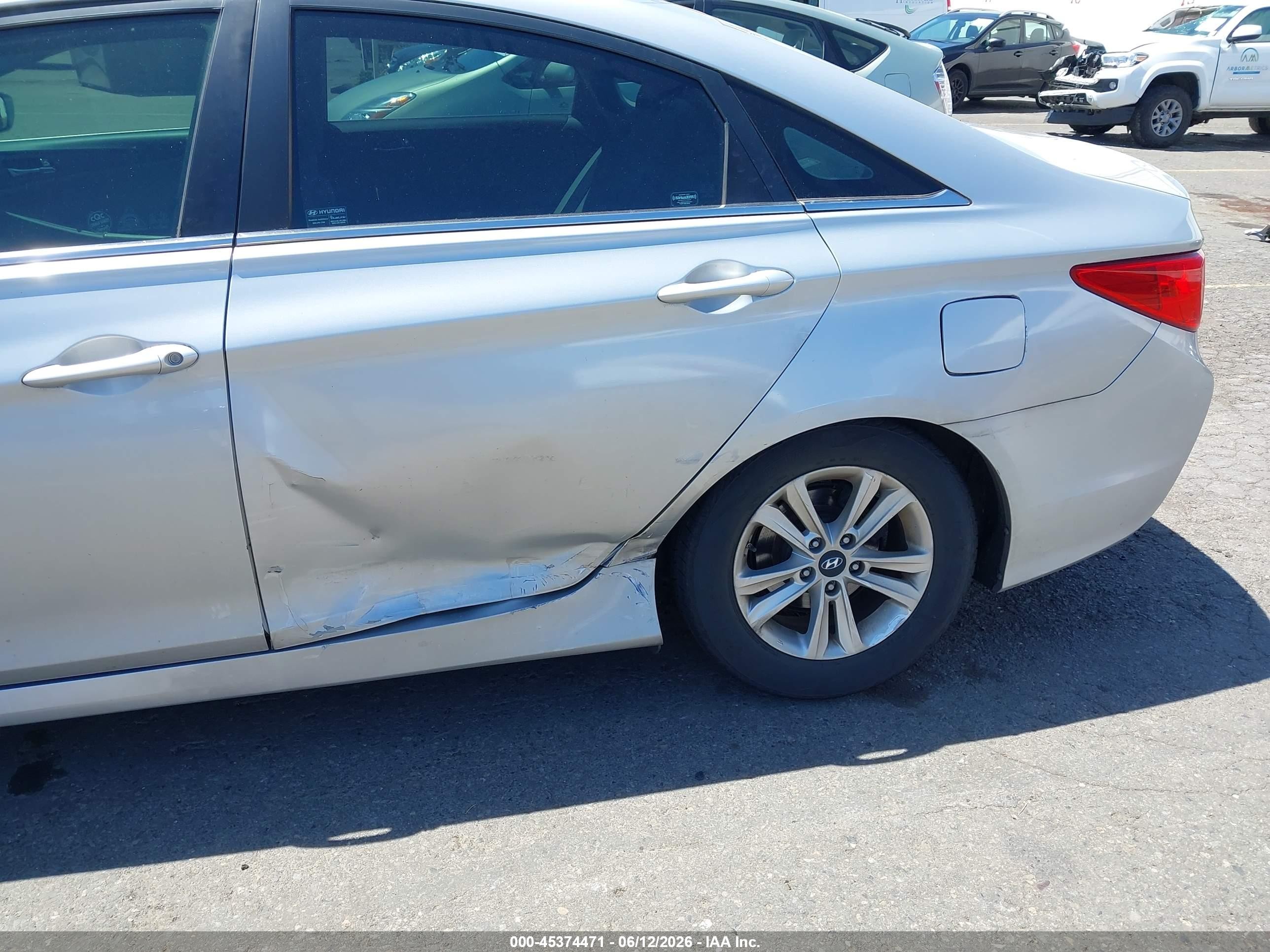 2014 Hyundai Sonata Gls Silver vin: 5NPEB4AC6EH913727