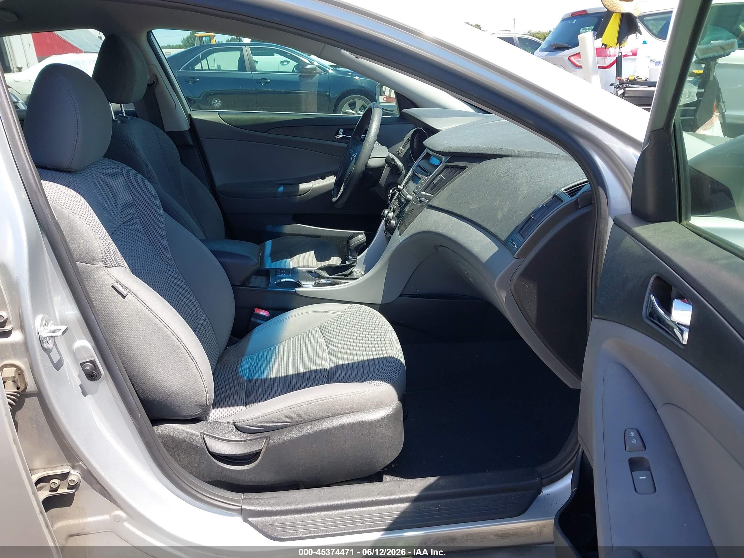 2014 Hyundai Sonata Gls Silver vin: 5NPEB4AC6EH913727