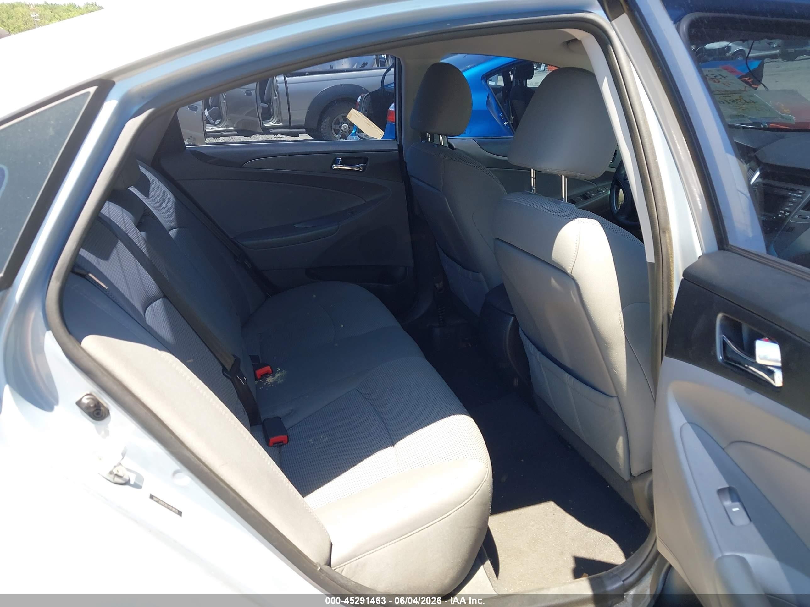 2014 Hyundai Sonata Gls Silver vin: 5NPEB4AC6EH919835