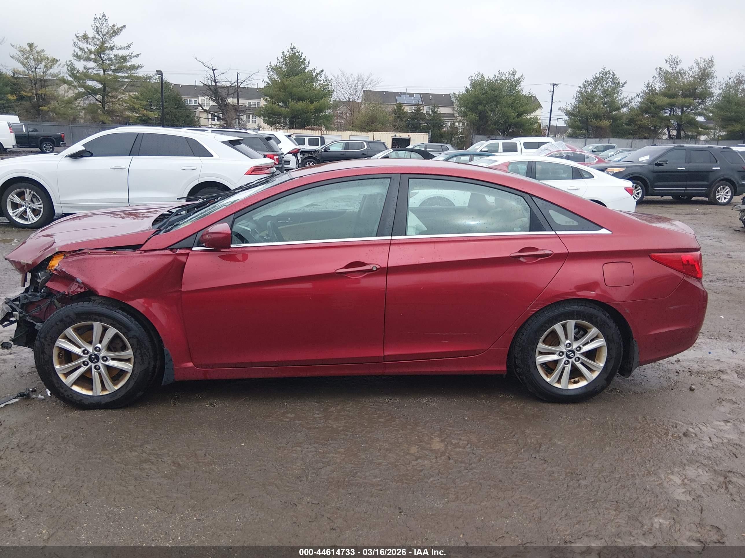 2011 Hyundai Sonata Gls Красный vin: 5NPEB4AC7BH171821