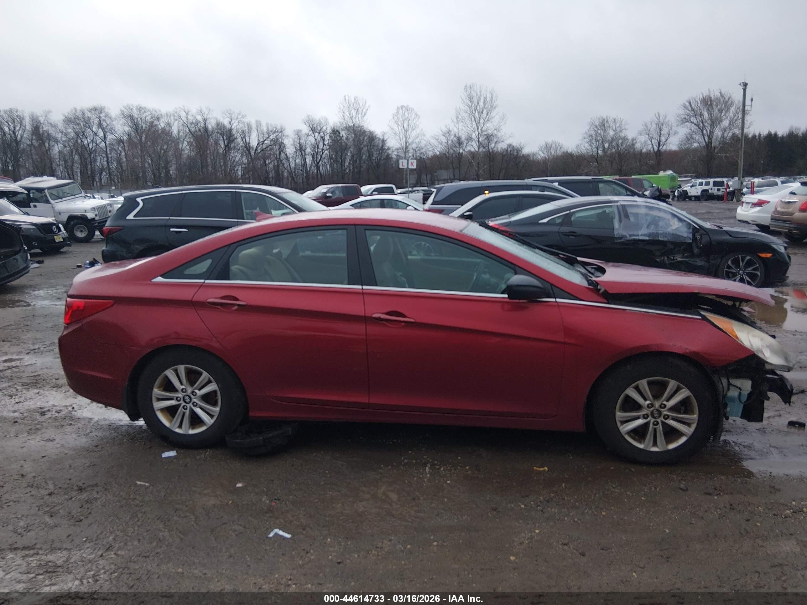 2011 Hyundai Sonata Gls Красный vin: 5NPEB4AC7BH171821