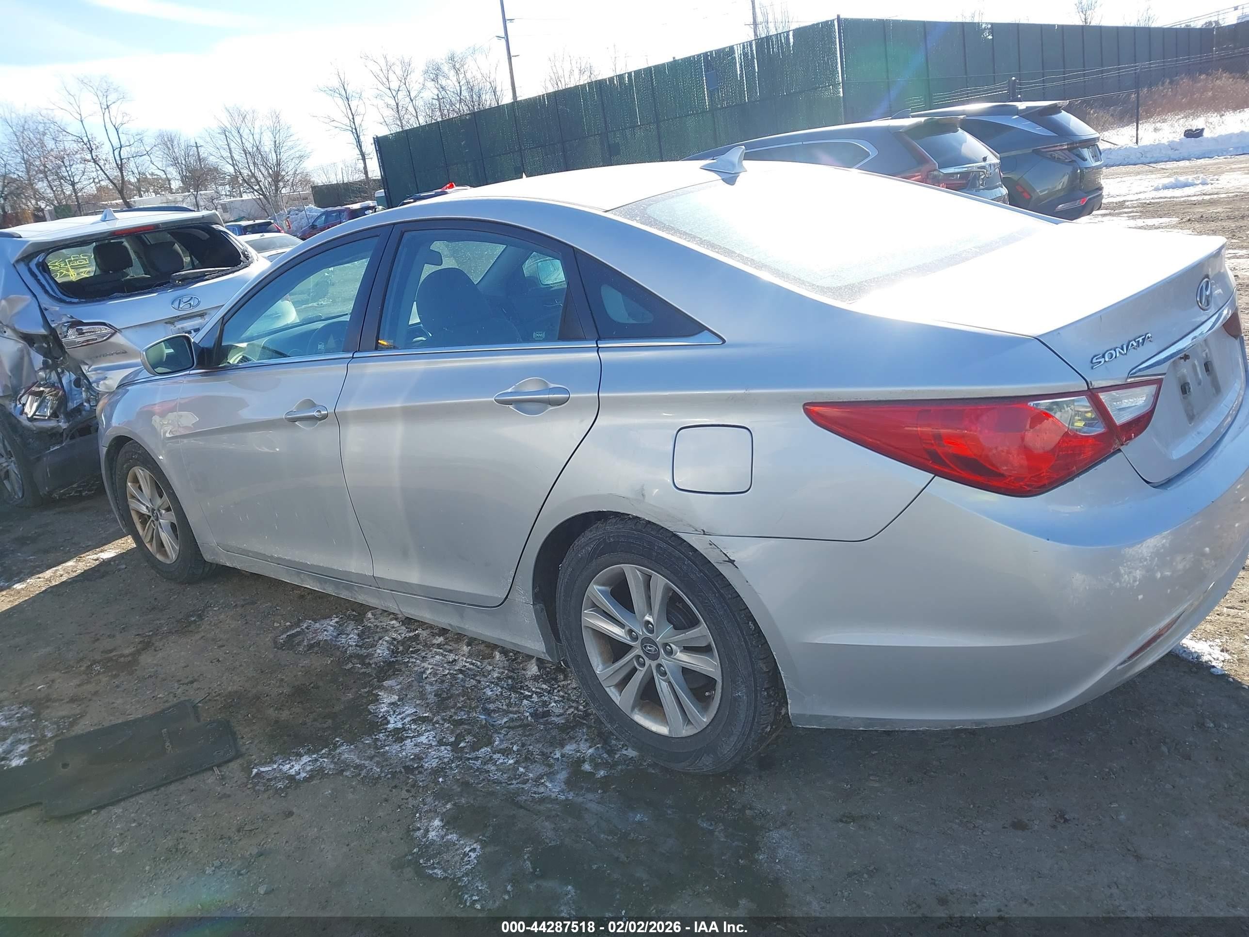 2011 Hyundai Sonata Gls Silver vin: 5NPEB4AC7BH220967