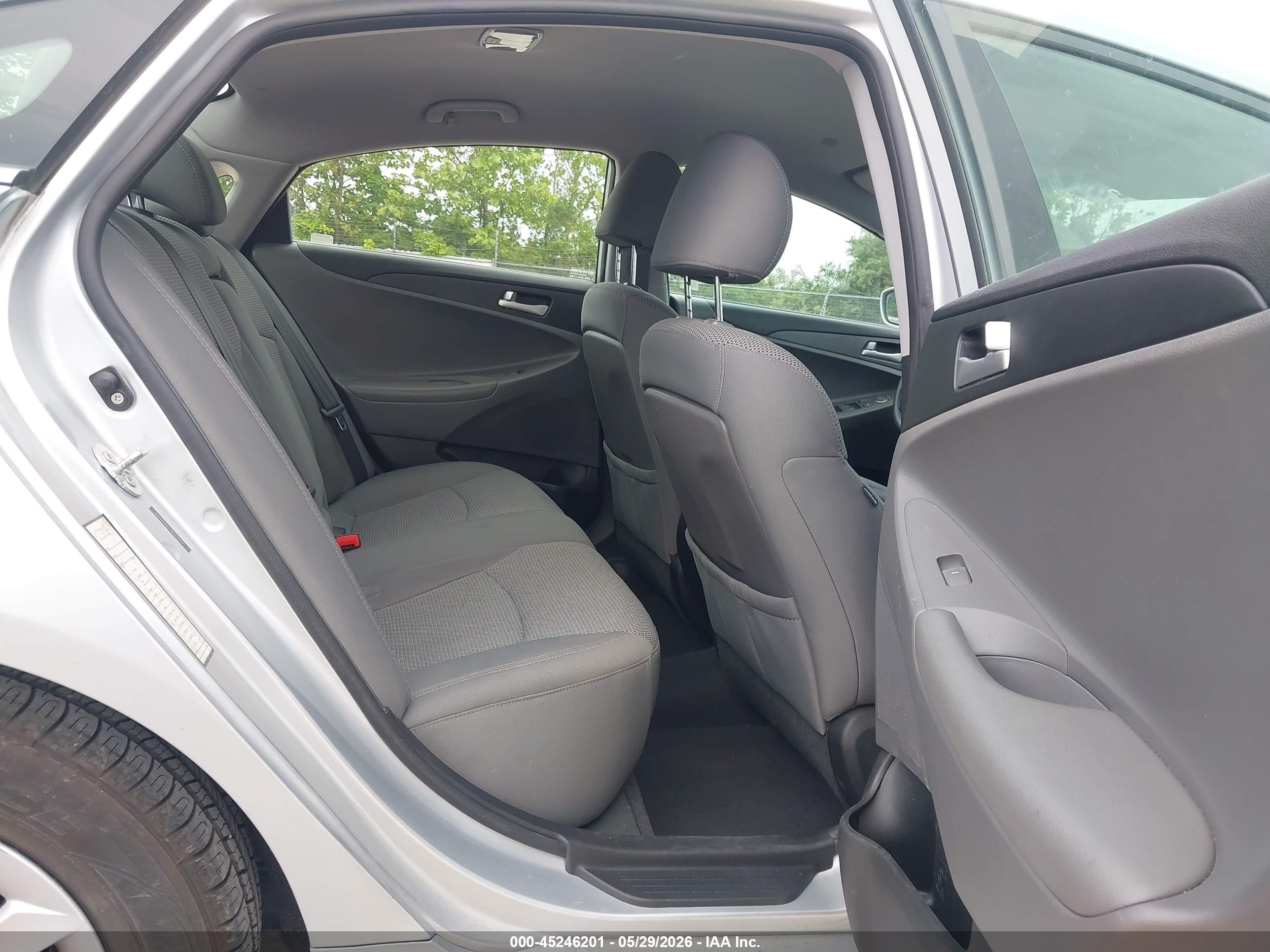 2011 Hyundai Sonata Gls Silver vin: 5NPEB4AC7BH232441