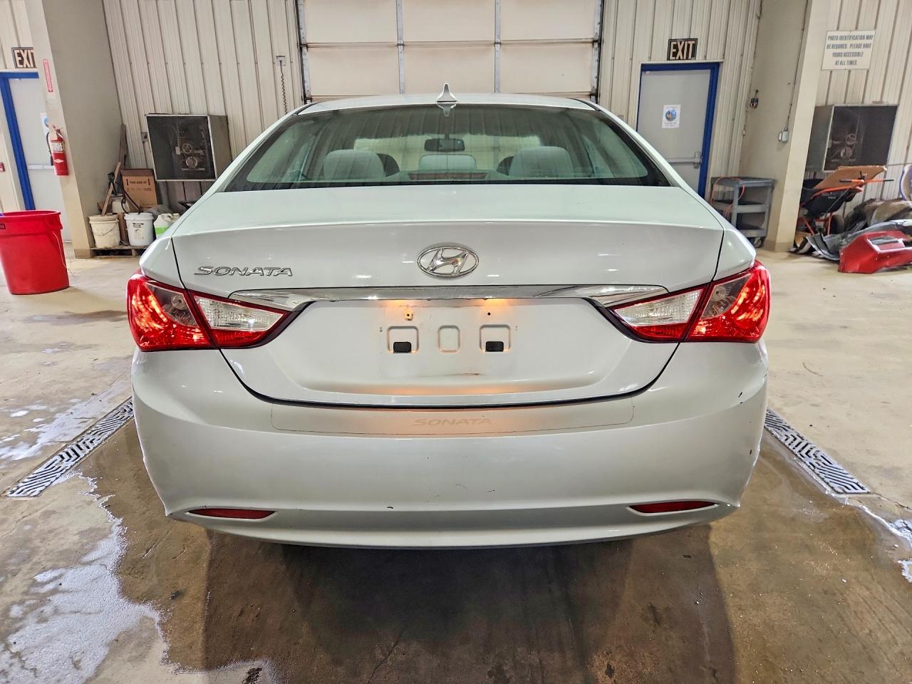 2012 Hyundai Sonata Gls Silver vin: 5NPEB4AC7CH349437