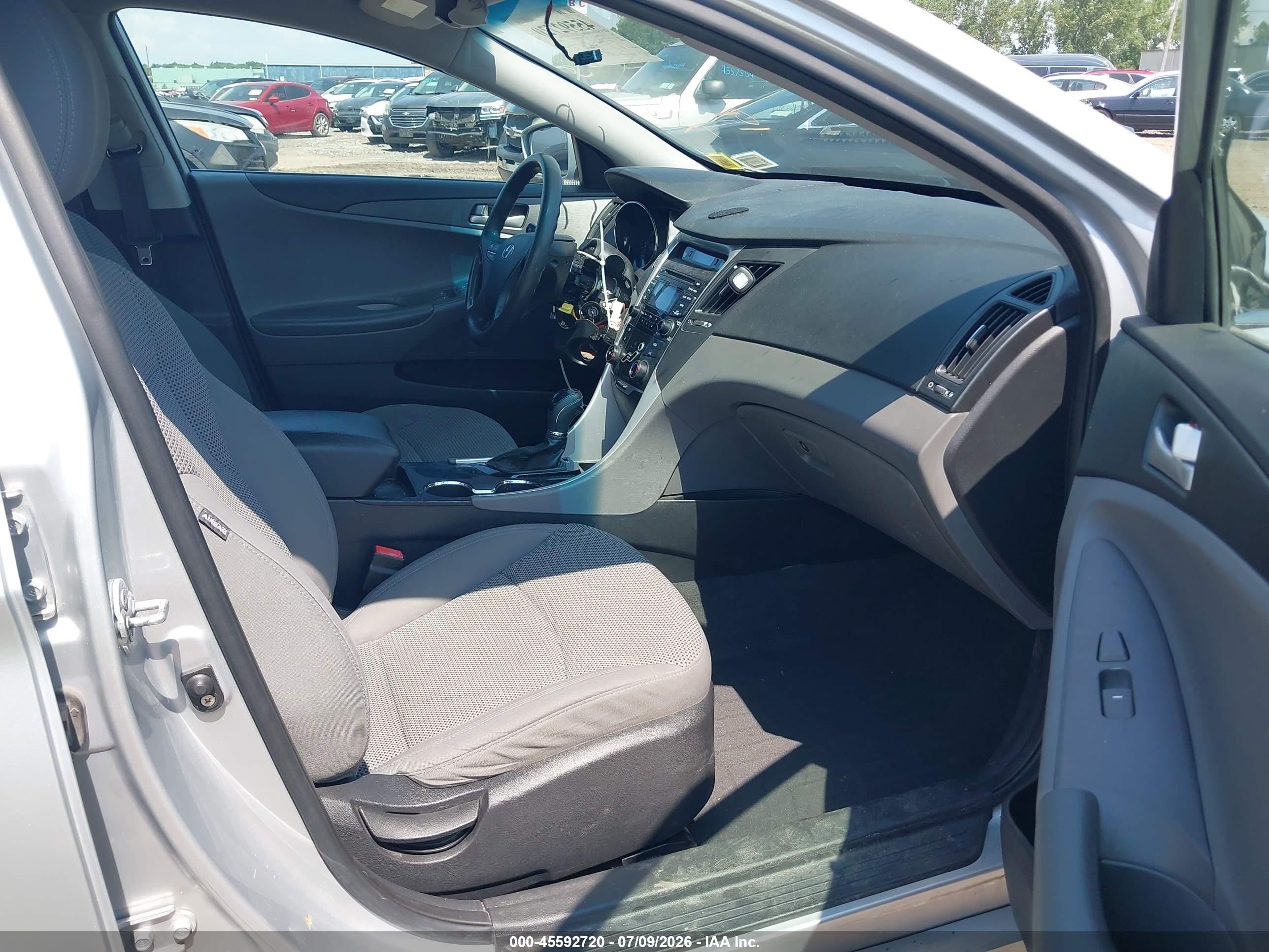 2012 Hyundai Sonata Gls Silver vin: 5NPEB4AC7CH354170