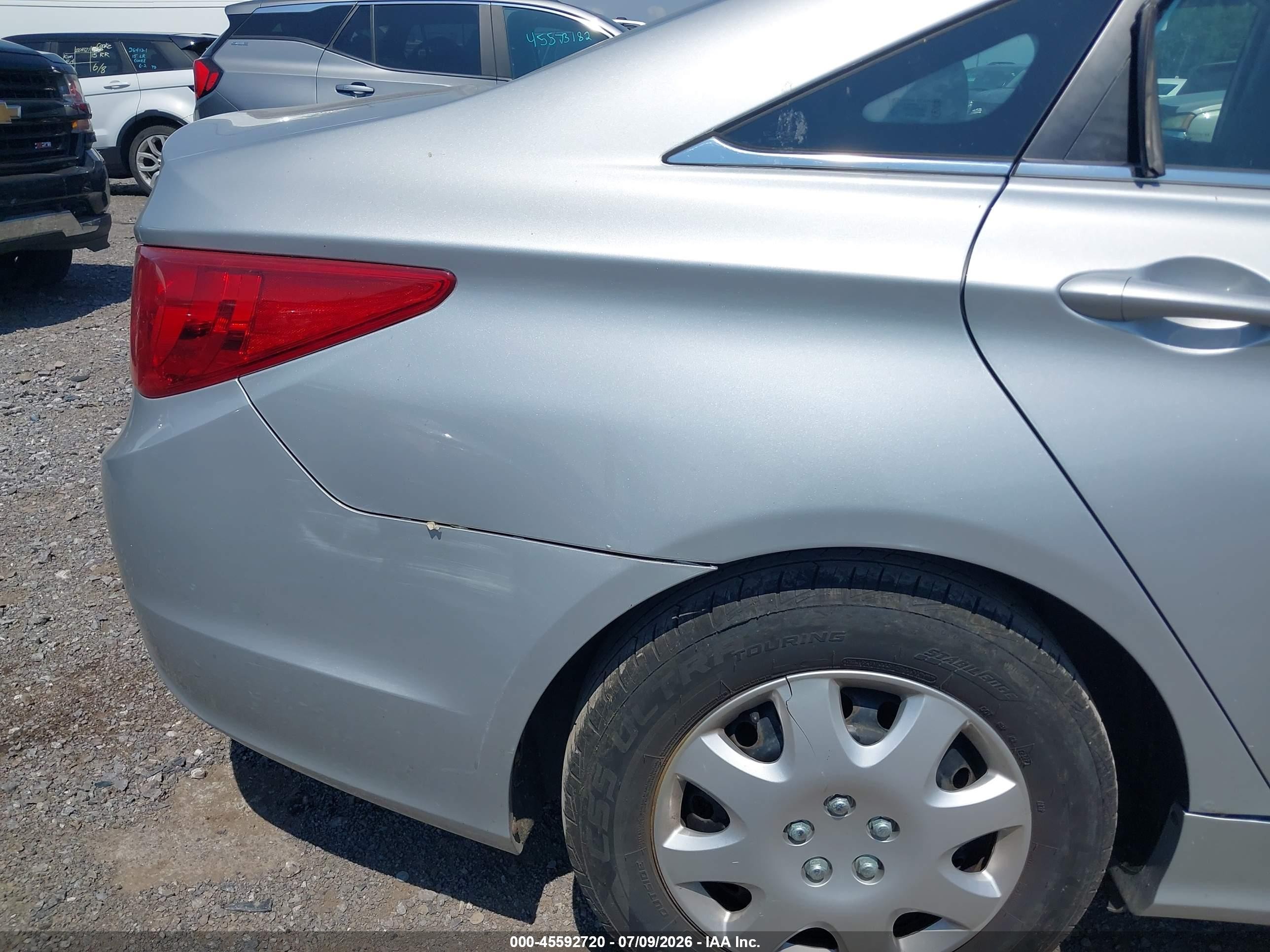 2012 Hyundai Sonata Gls Silver vin: 5NPEB4AC7CH354170