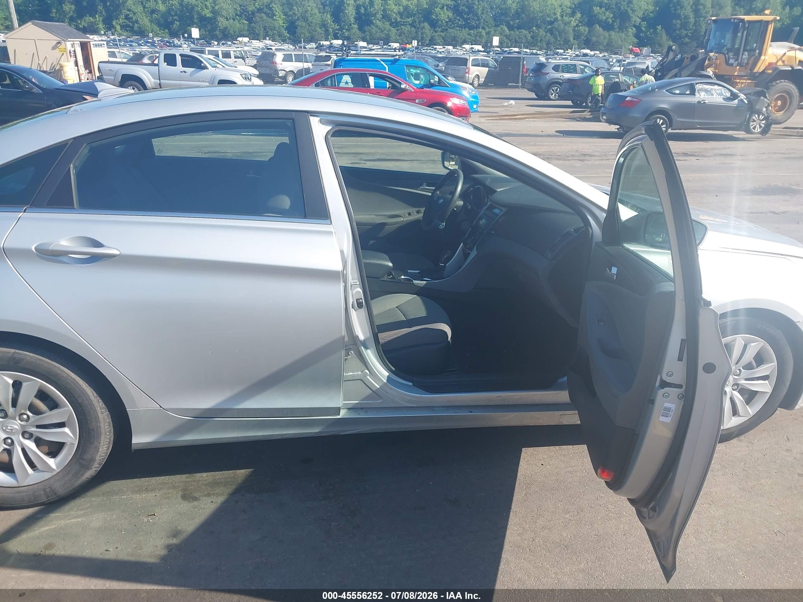2012 Hyundai Sonata Gls Silver vin: 5NPEB4AC7CH379828