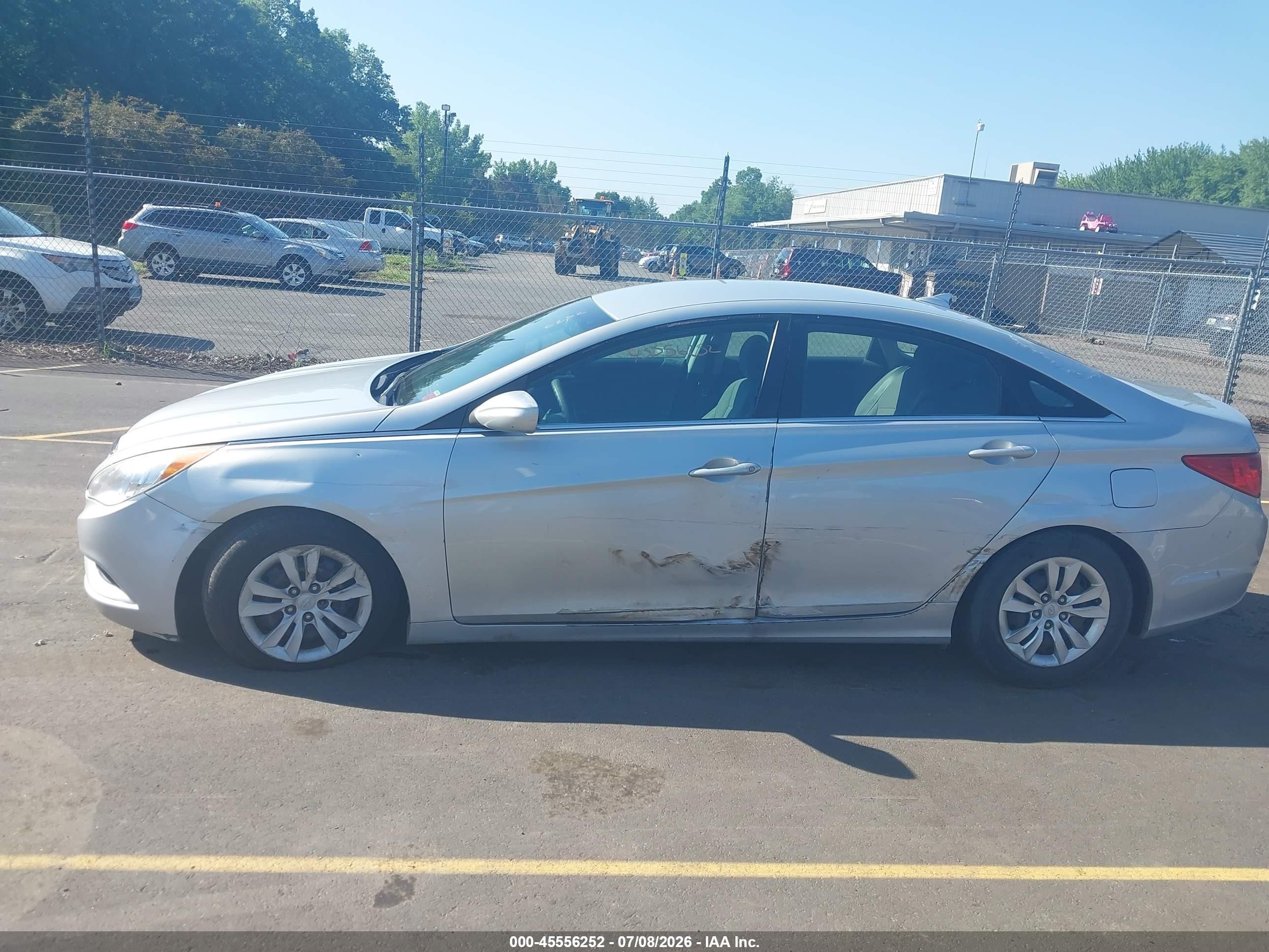 2012 Hyundai Sonata Gls Silver vin: 5NPEB4AC7CH379828
