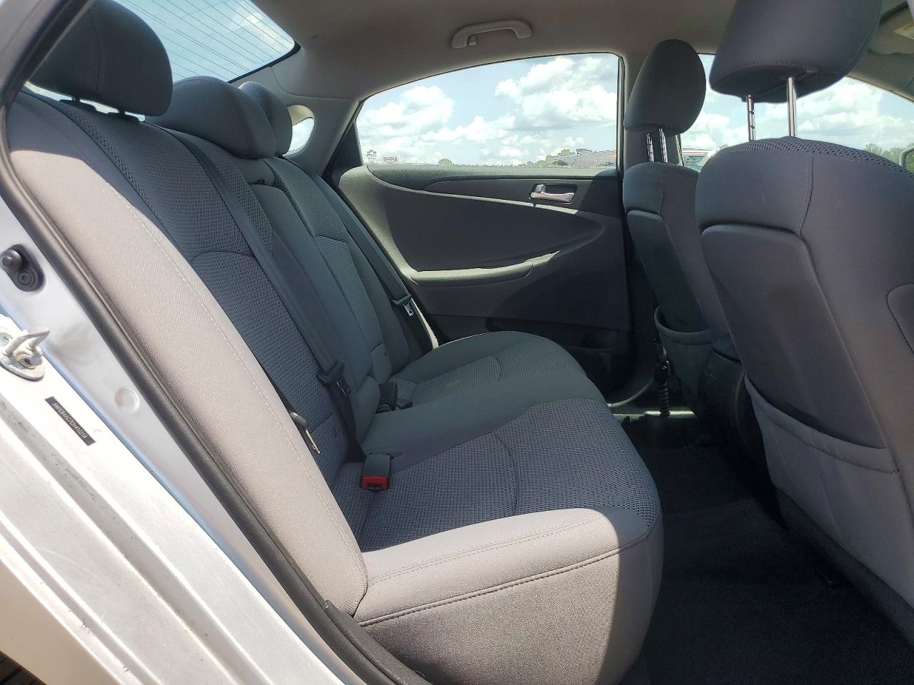 2012 Hyundai Sonata Gls Silver vin: 5NPEB4AC7CH410219