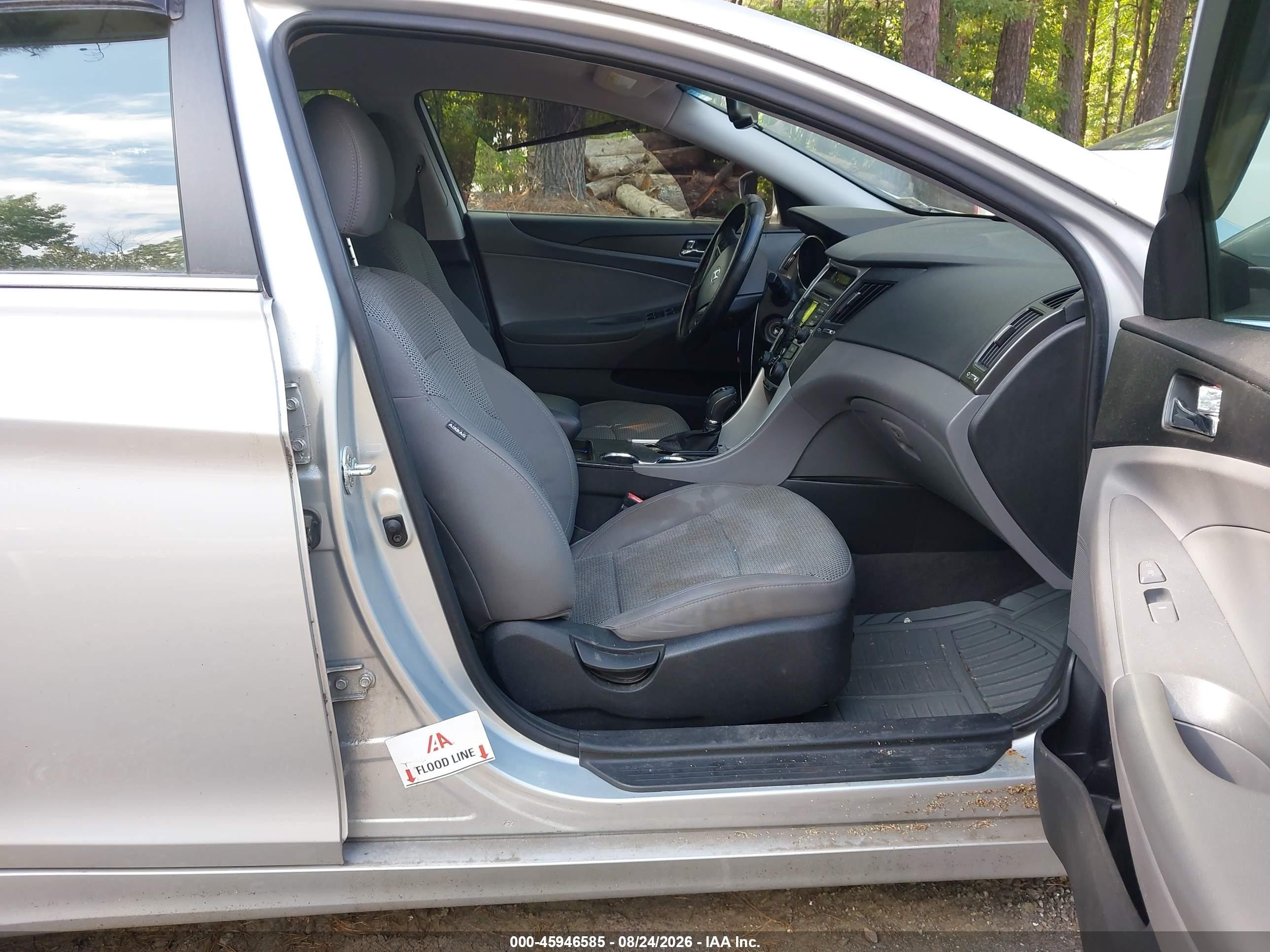 2012 Hyundai Sonata Gls Silver vin: 5NPEB4AC7CH412441