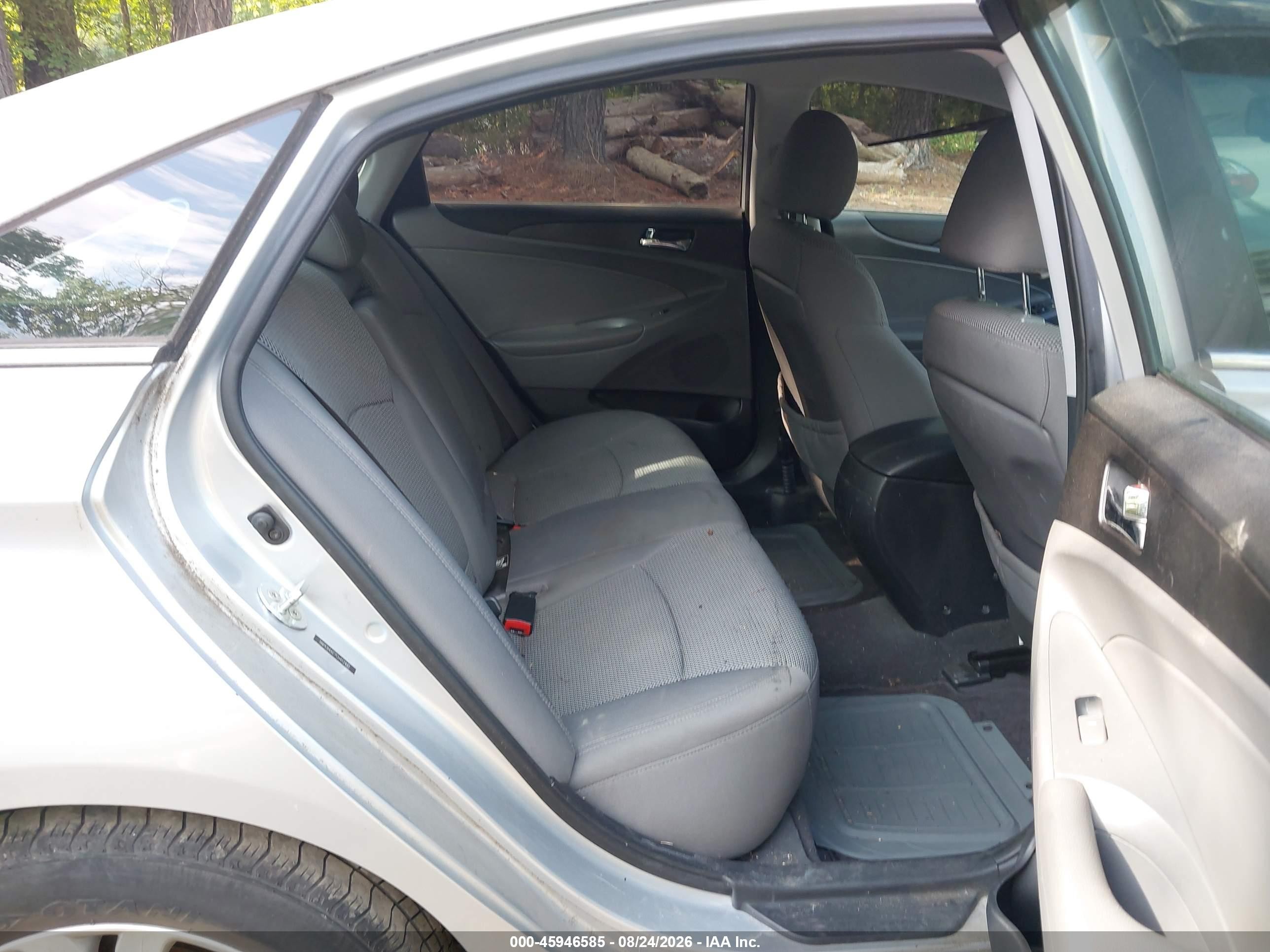 2012 Hyundai Sonata Gls Silver vin: 5NPEB4AC7CH412441
