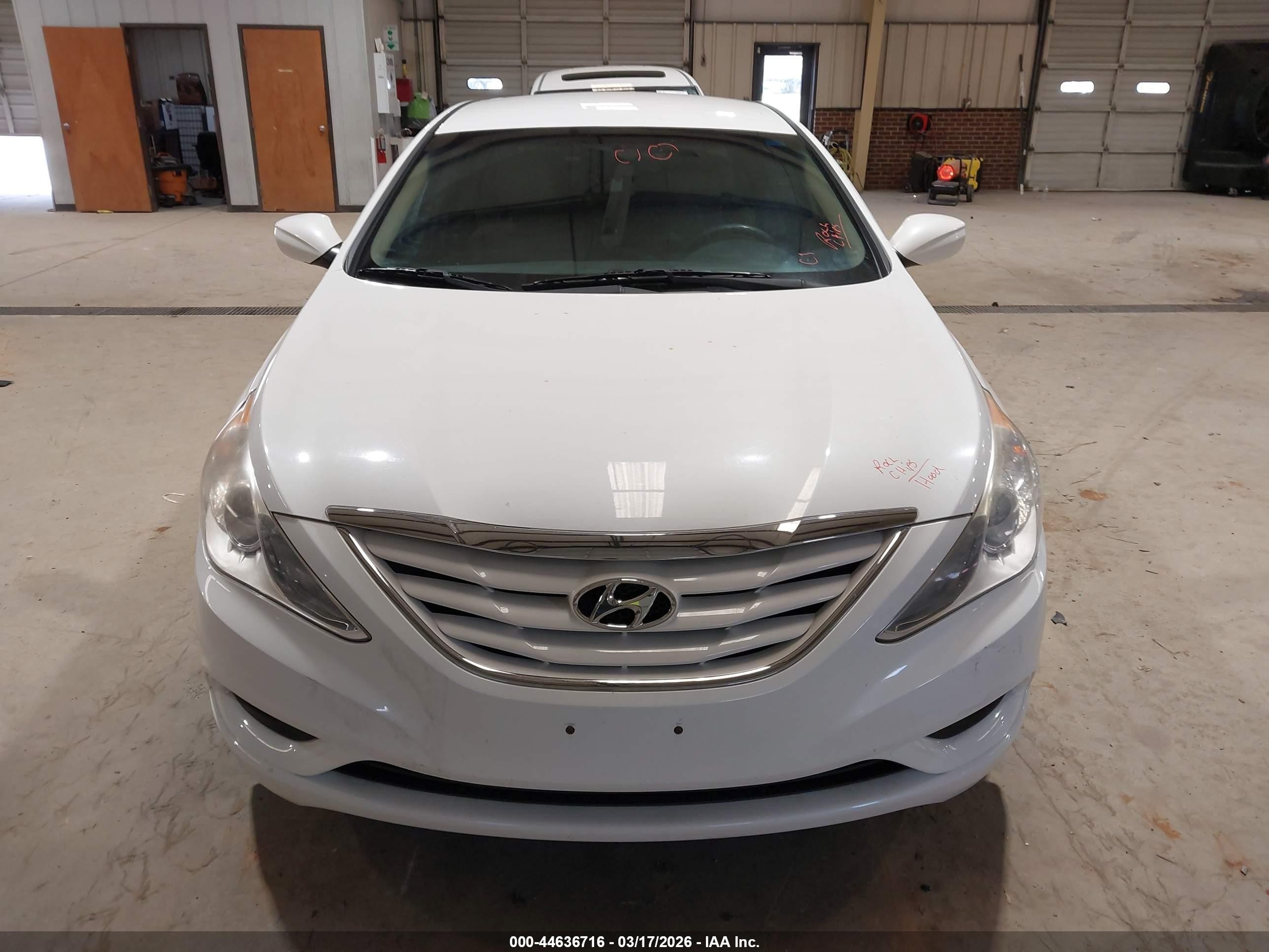2012 Hyundai Sonata Gls Белый vin: 5NPEB4AC7CH477967