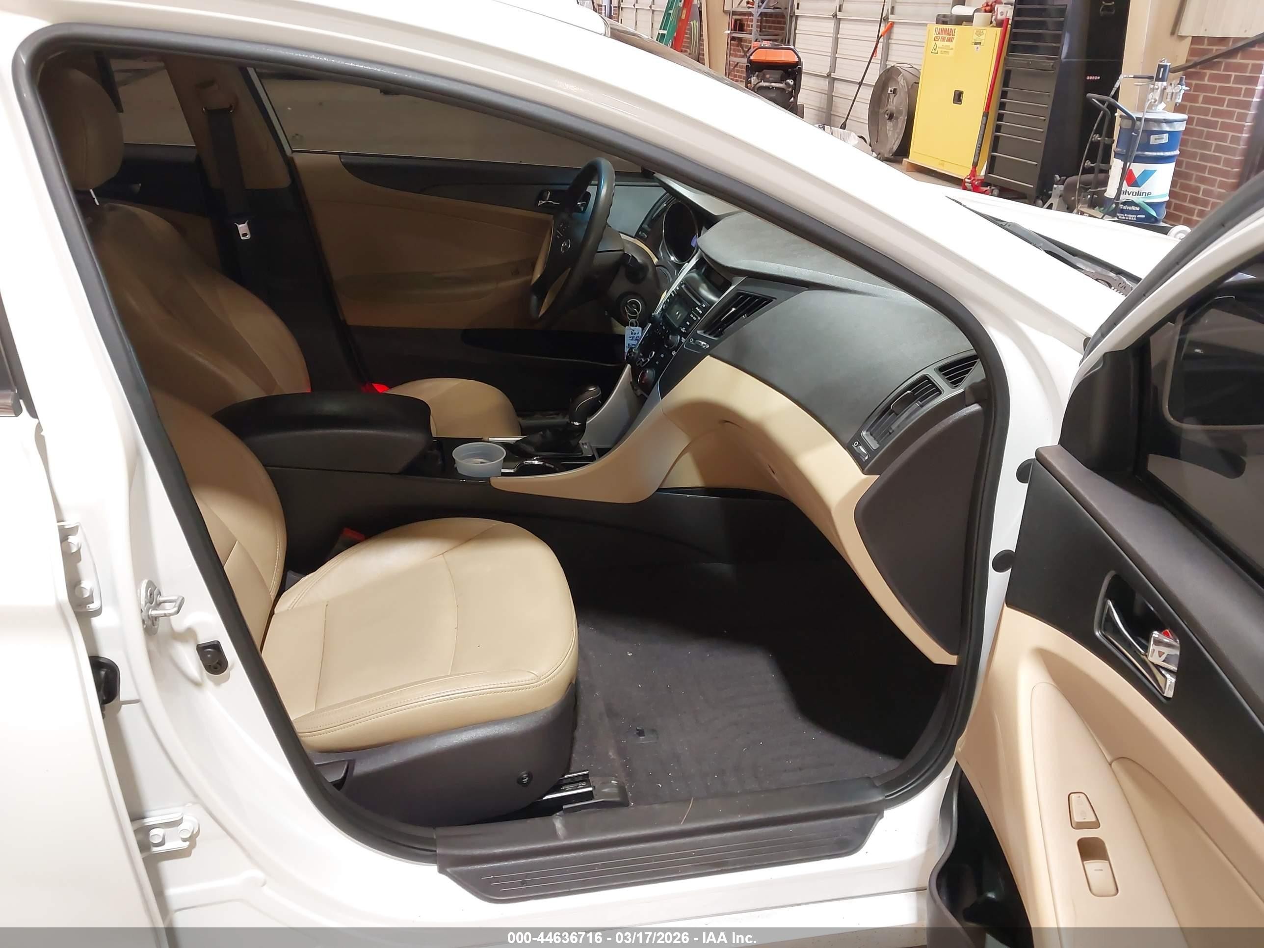 2012 Hyundai Sonata Gls Белый vin: 5NPEB4AC7CH477967