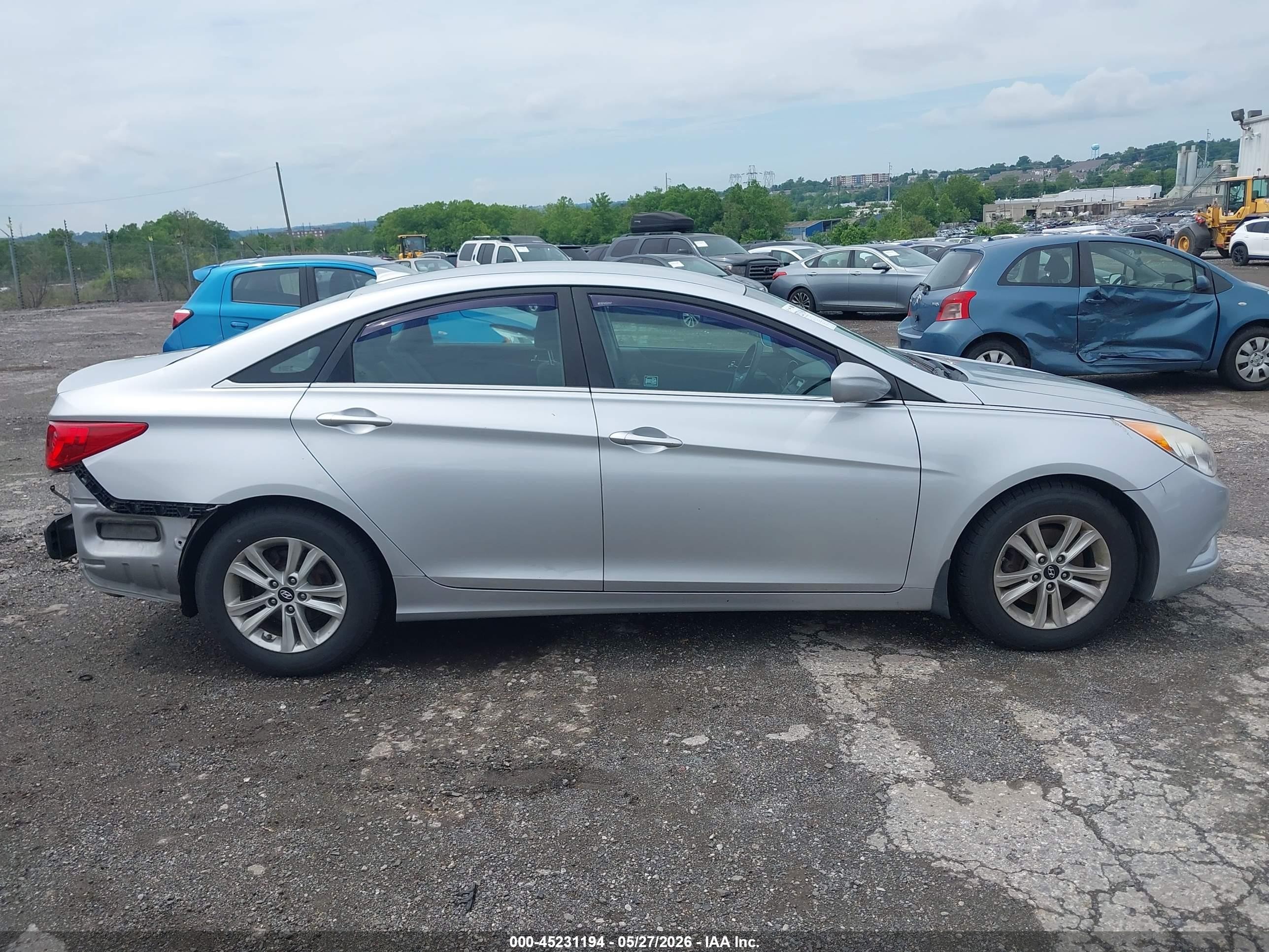 2013 Hyundai Sonata Gls Серебряный vin: 5NPEB4AC7DH609790