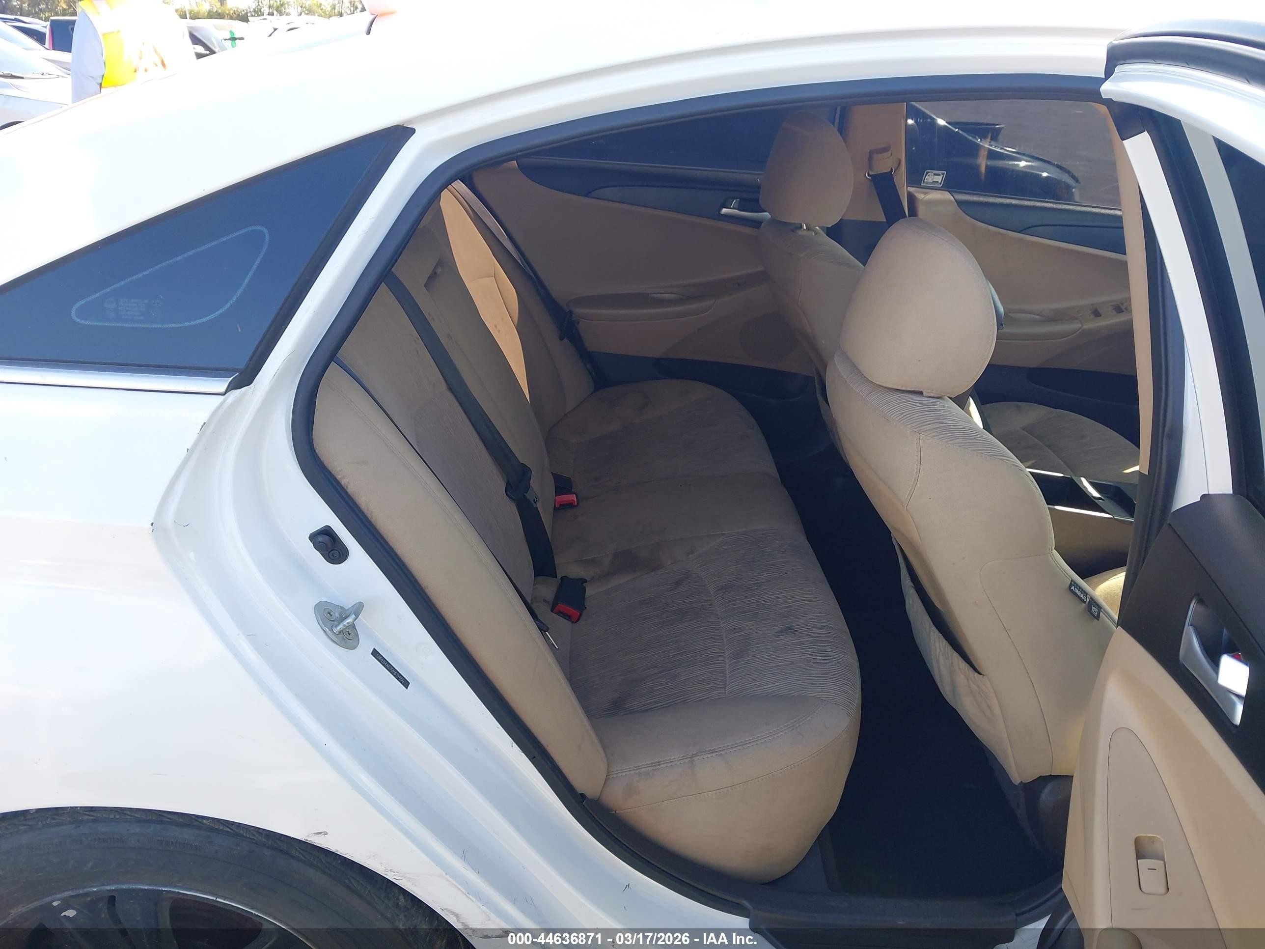2013 Hyundai Sonata Gls Белый vin: 5NPEB4AC7DH671660
