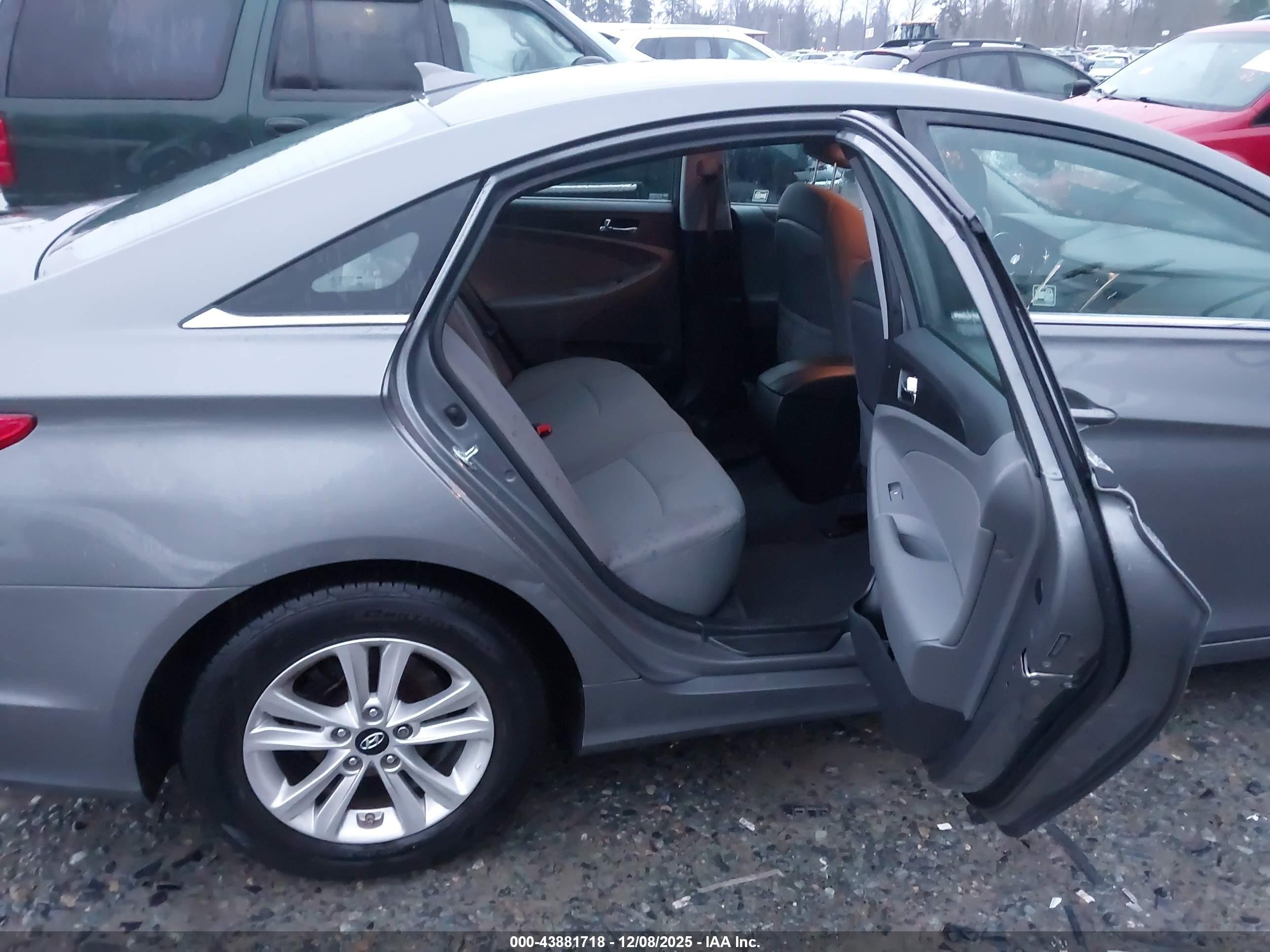2013 Hyundai Sonata Gls Серый vin: 5NPEB4AC7DH764646