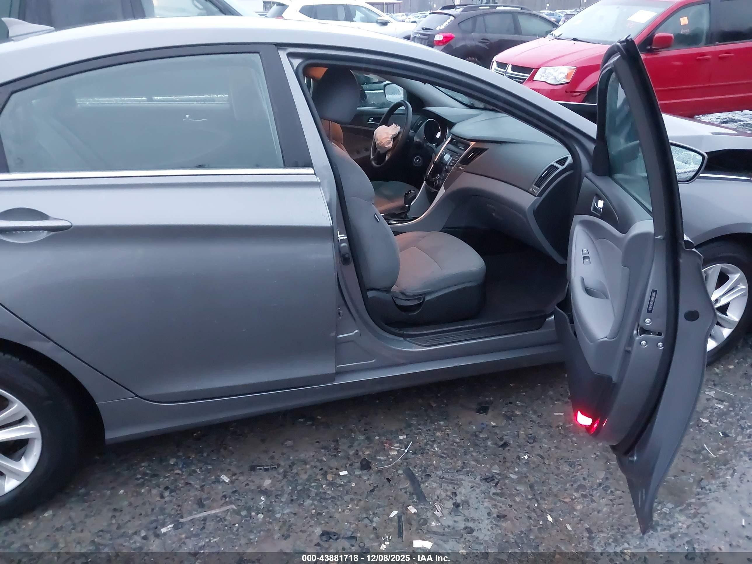 2013 Hyundai Sonata Gls Серый vin: 5NPEB4AC7DH764646