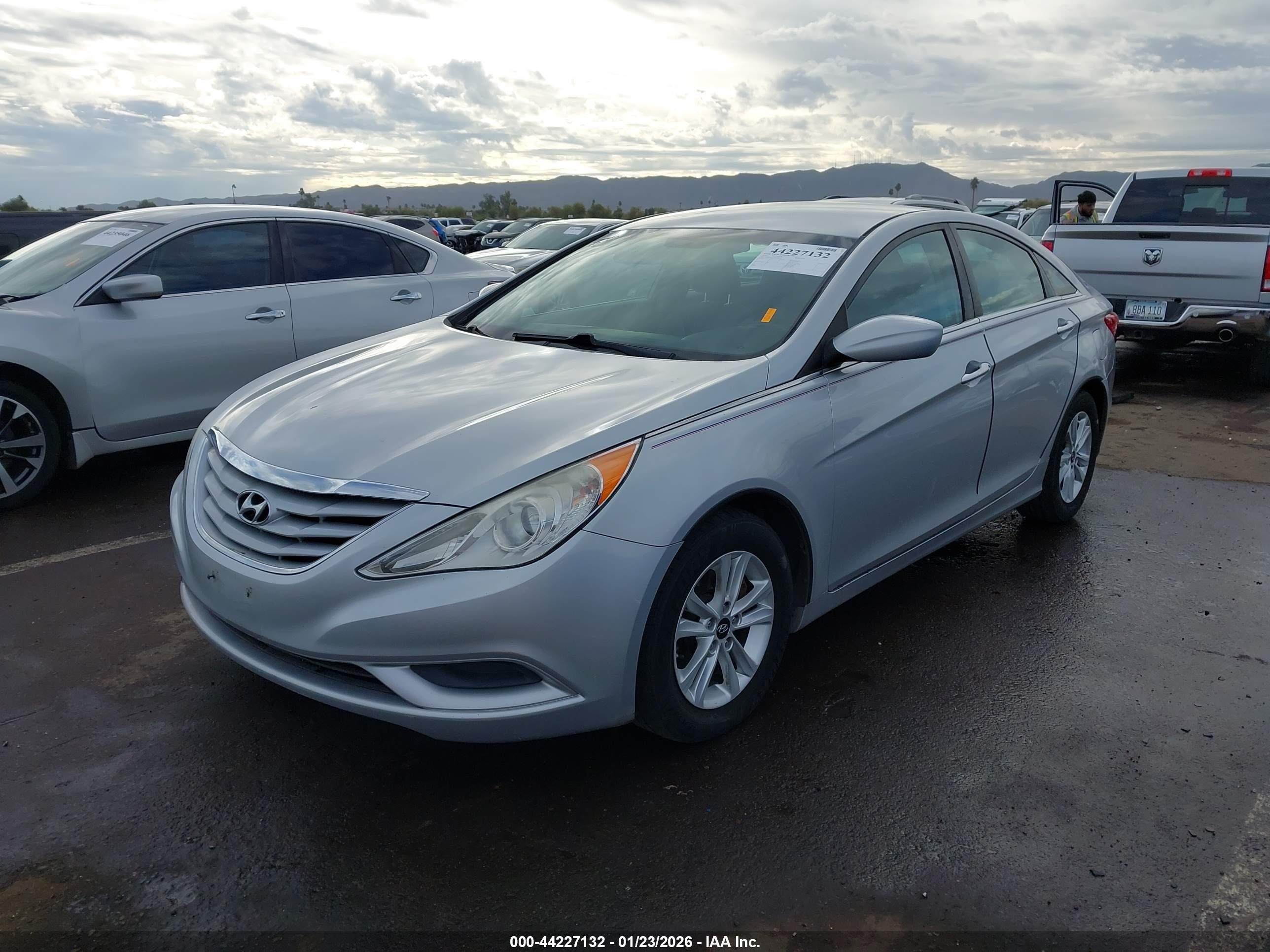 2013 Hyundai Sonata Gls Silver vin: 5NPEB4AC7DH790566