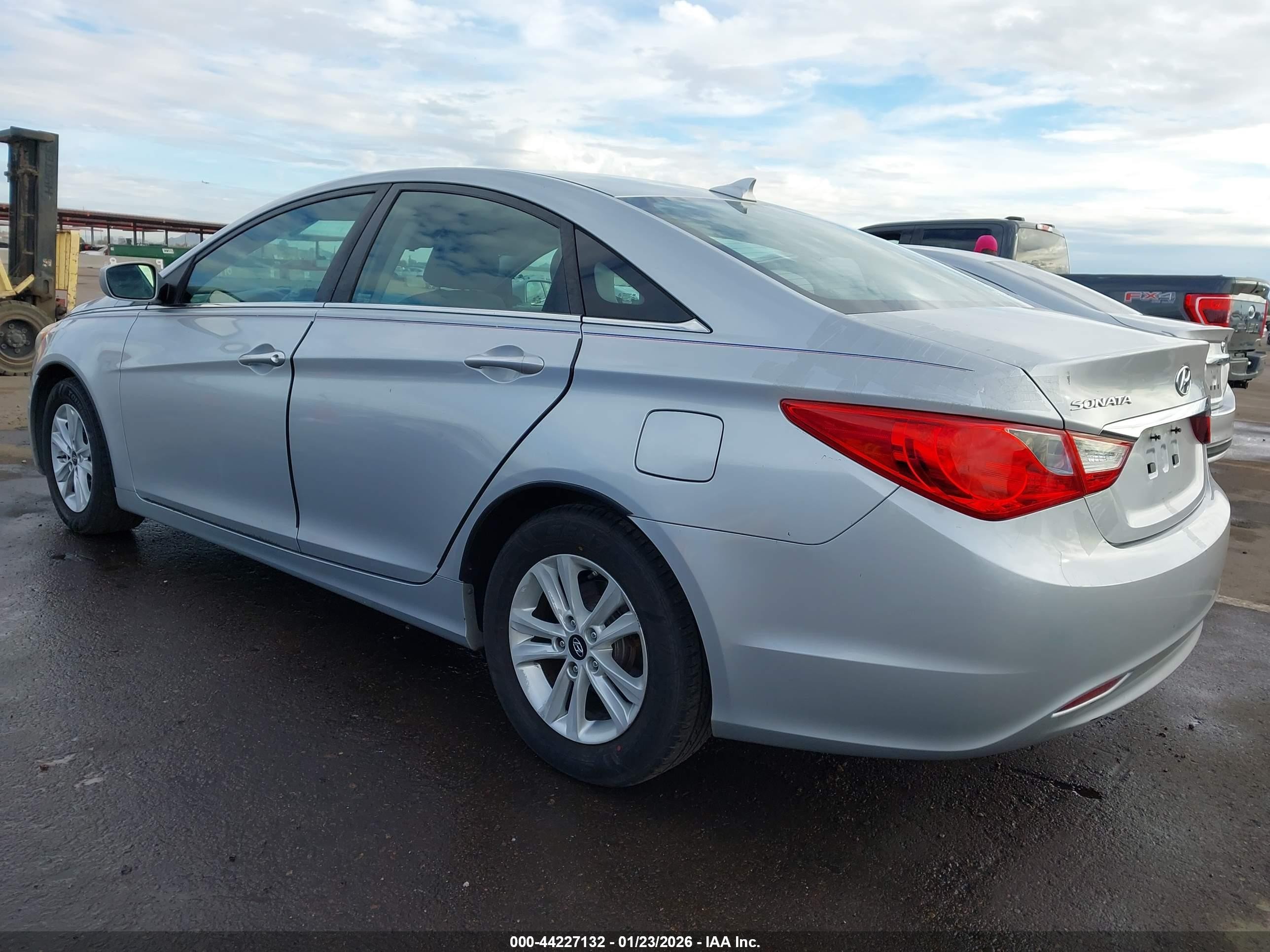 2013 Hyundai Sonata Gls Silver vin: 5NPEB4AC7DH790566