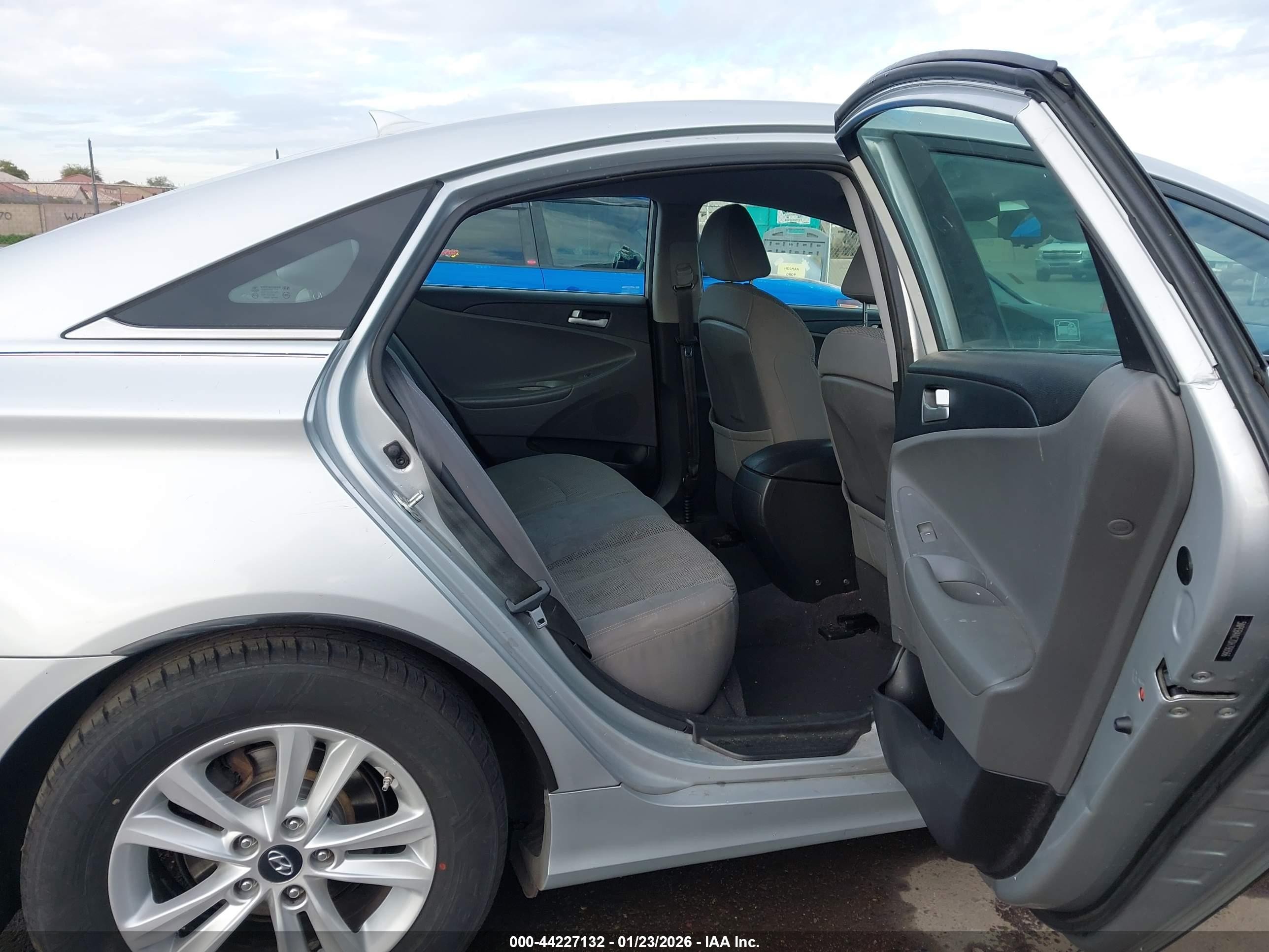 2013 Hyundai Sonata Gls Silver vin: 5NPEB4AC7DH790566
