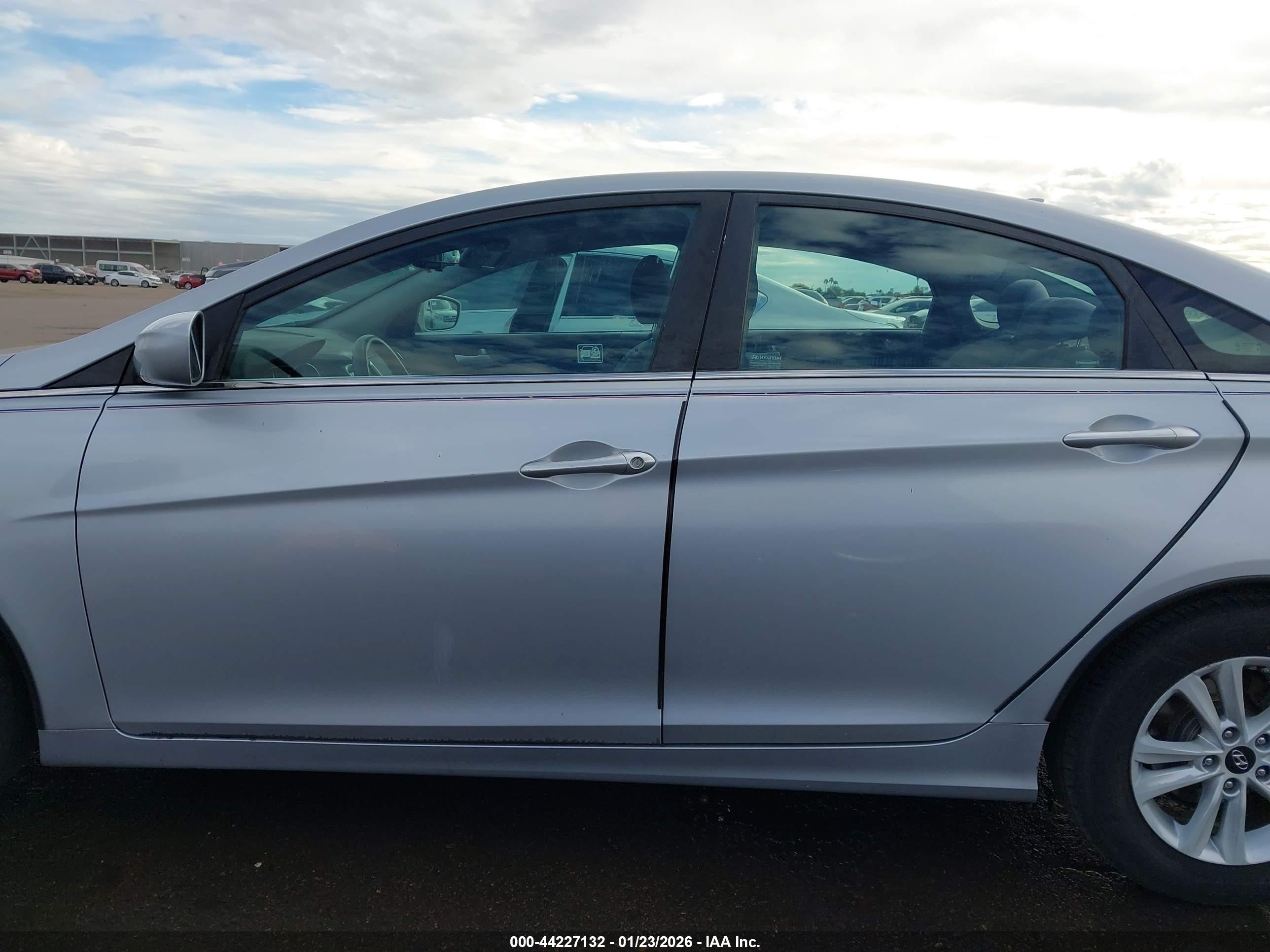 2013 Hyundai Sonata Gls Silver vin: 5NPEB4AC7DH790566