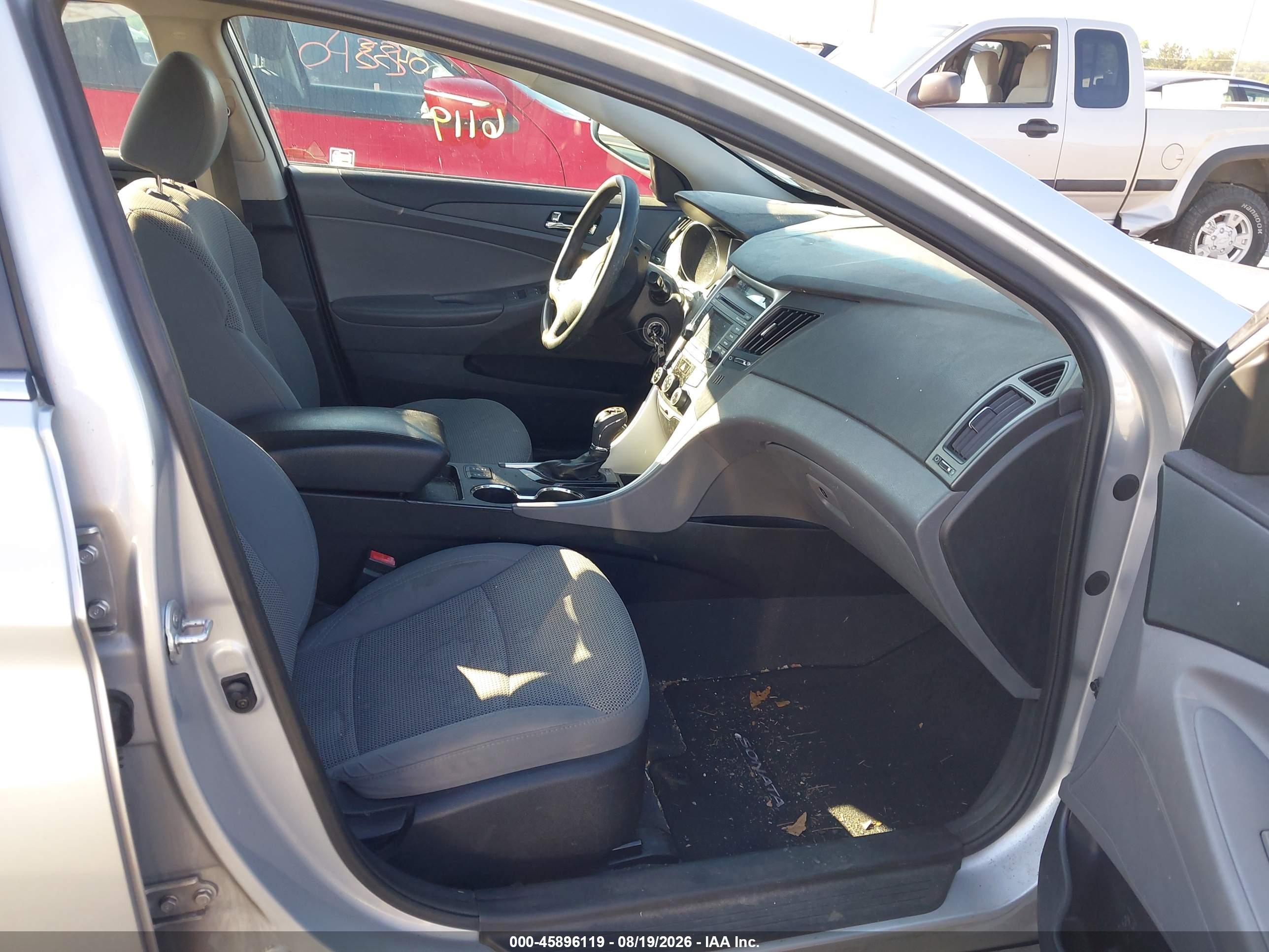 2014 Hyundai Sonata Gls Silver vin: 5NPEB4AC7EH813183