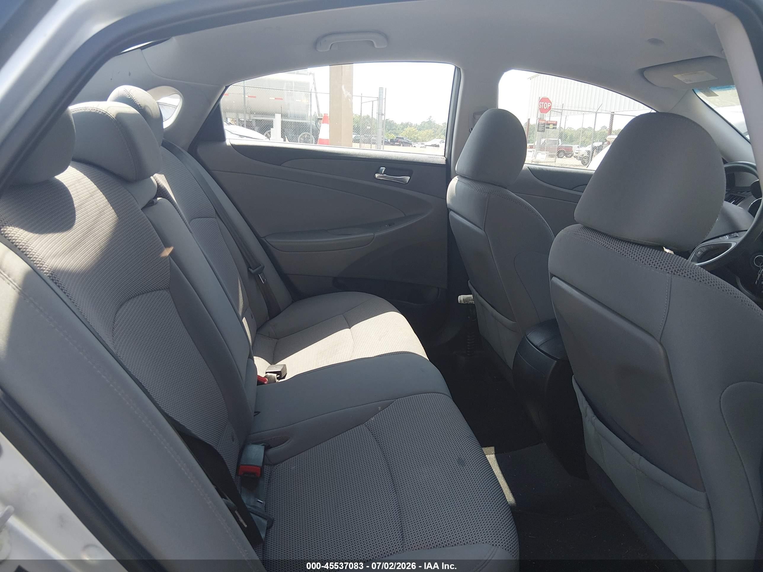 2014 Hyundai Sonata Gls Silver vin: 5NPEB4AC7EH879040