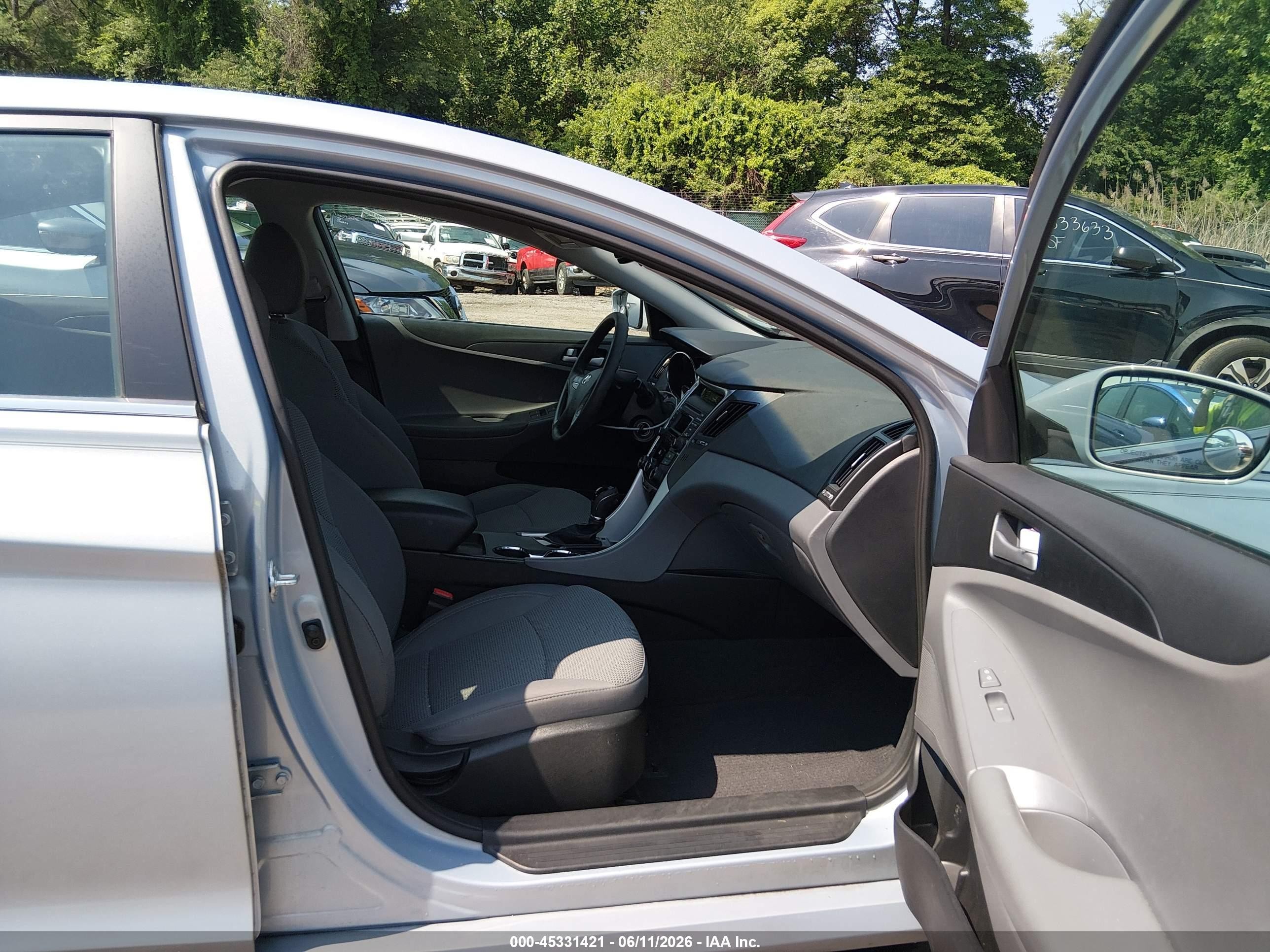 2014 Hyundai Sonata Gls Серебряный vin: 5NPEB4AC7EH891429