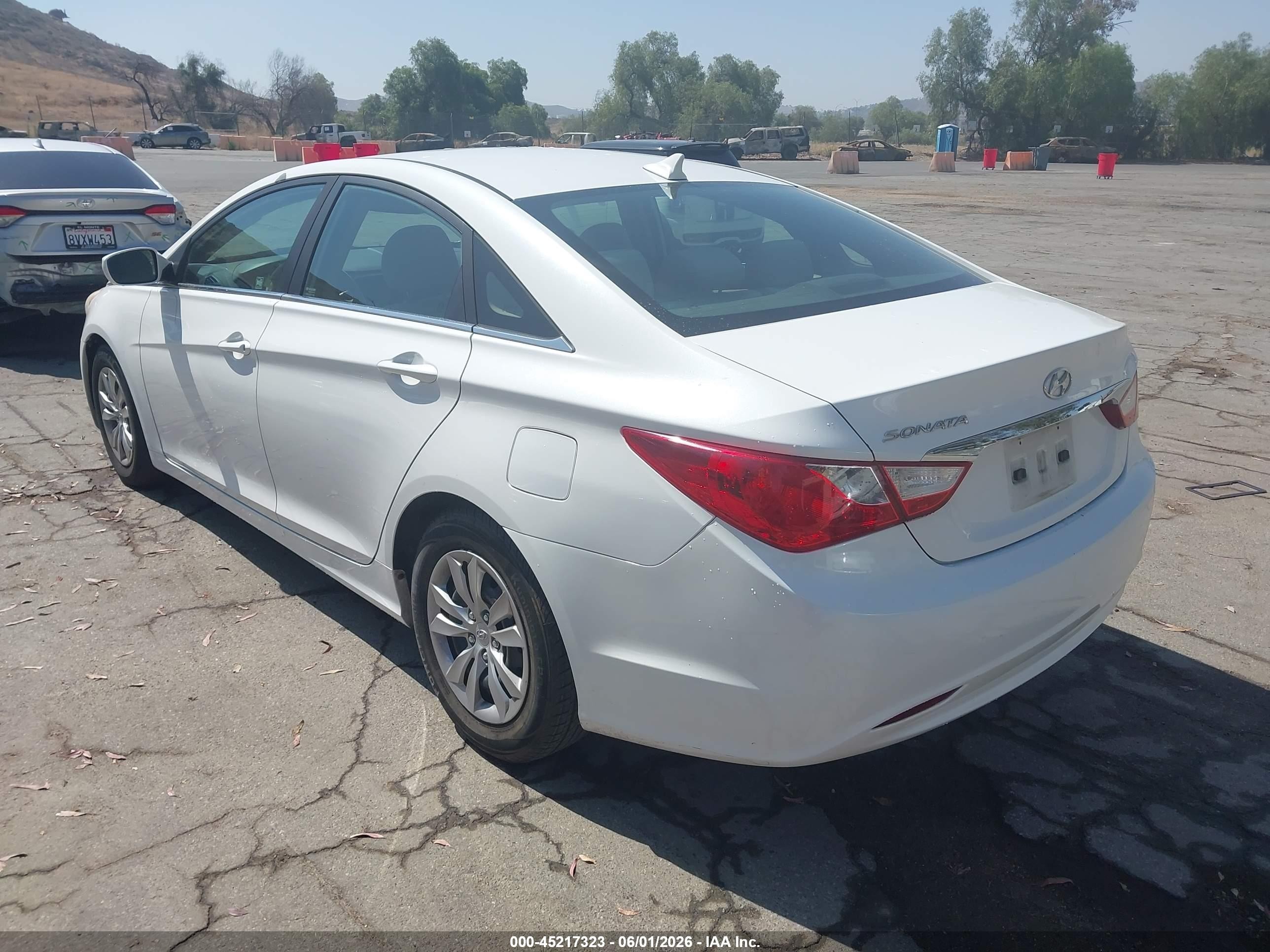 2011 Hyundai Sonata Gls White vin: 5NPEB4AC8BH023175