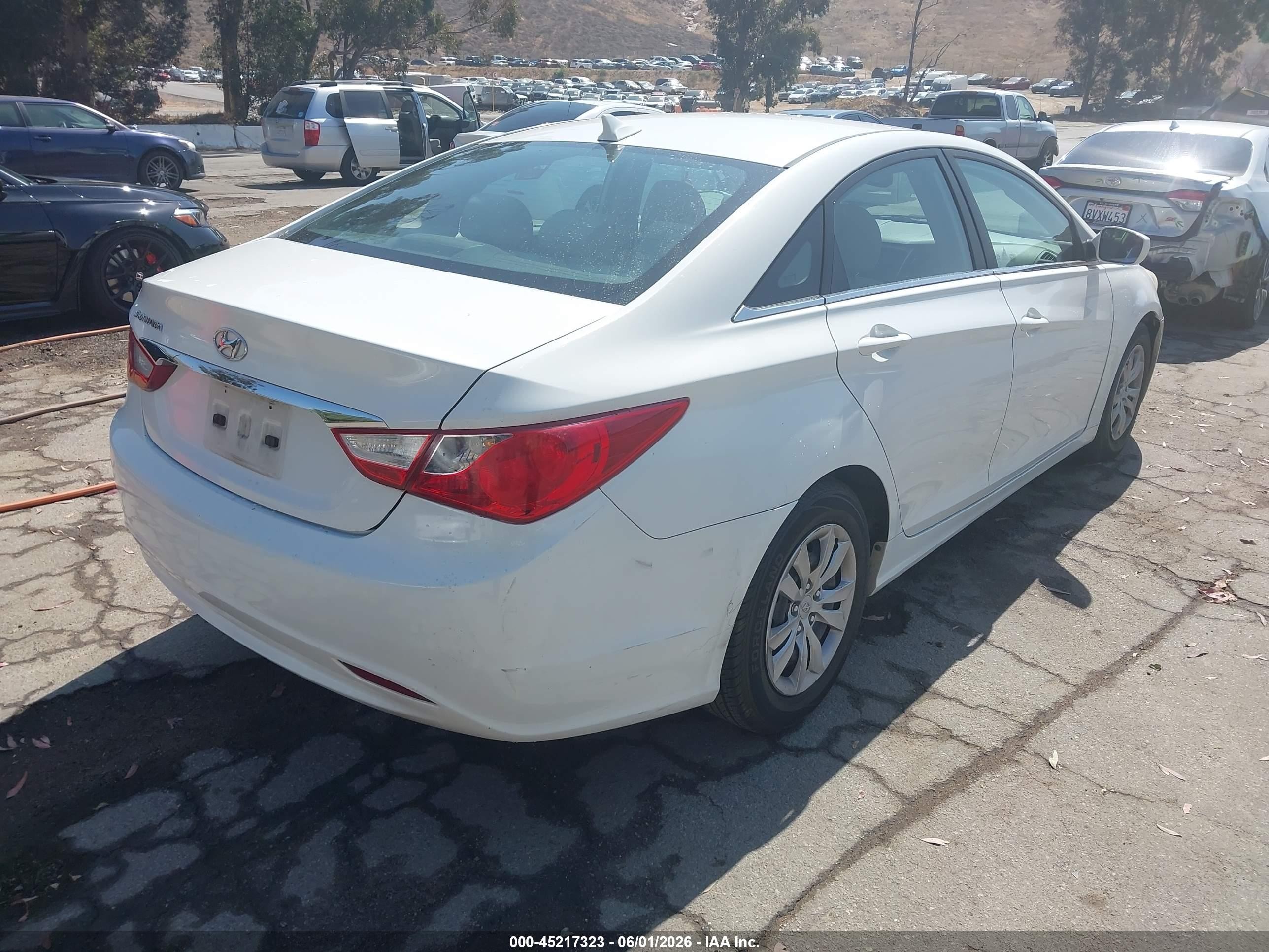 2011 Hyundai Sonata Gls White vin: 5NPEB4AC8BH023175
