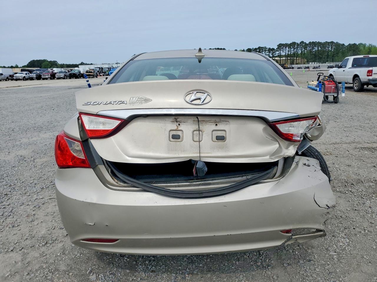 2011 Hyundai Sonata Tan vin: 5NPEB4AC8BH059612