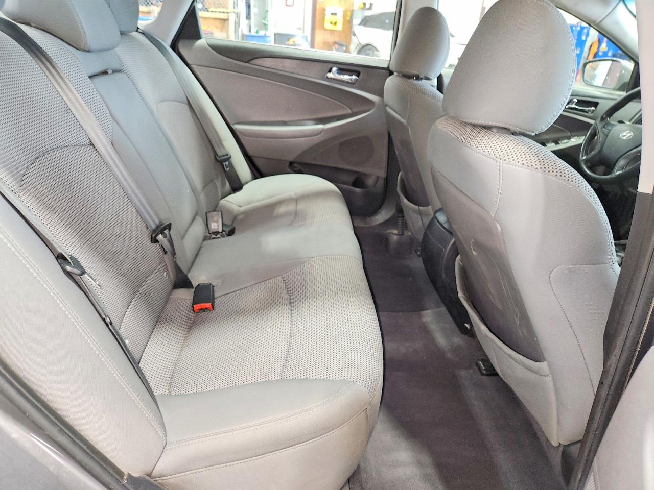 2011 Hyundai Sonata Gls Серый vin: 5NPEB4AC8BH188658