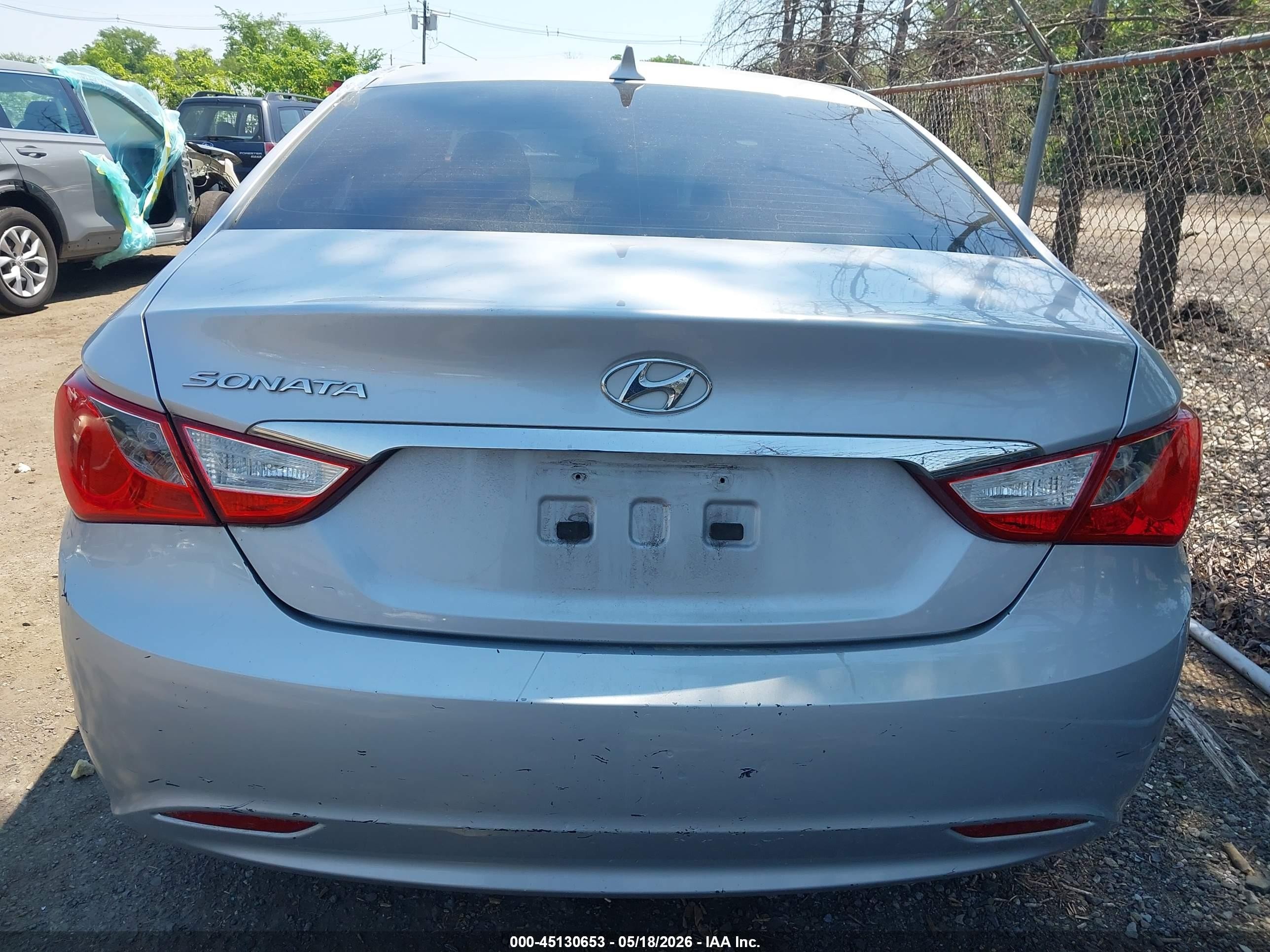 2011 Hyundai Sonata Gls Silver vin: 5NPEB4AC8BH260376