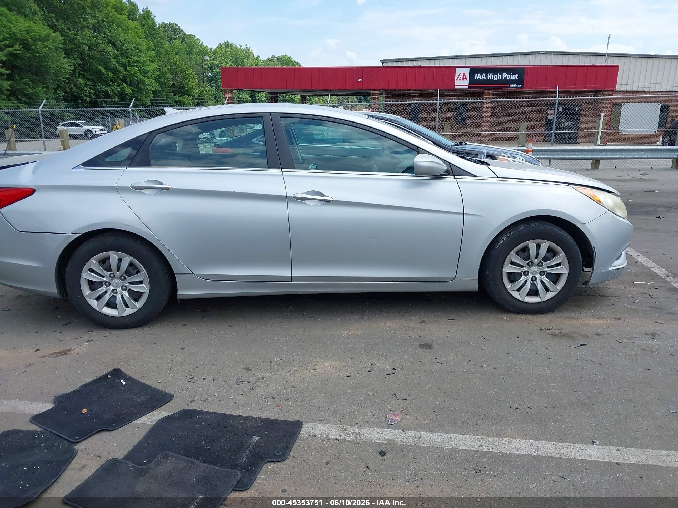 2012 Hyundai Sonata Gls Silver vin: 5NPEB4AC8CH359734